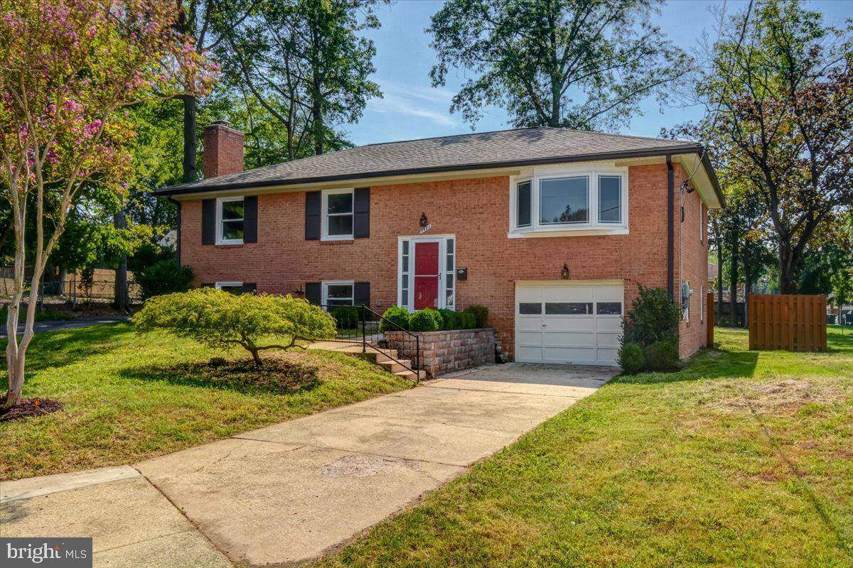 Lanham, MD 20706,9413 JONES PL