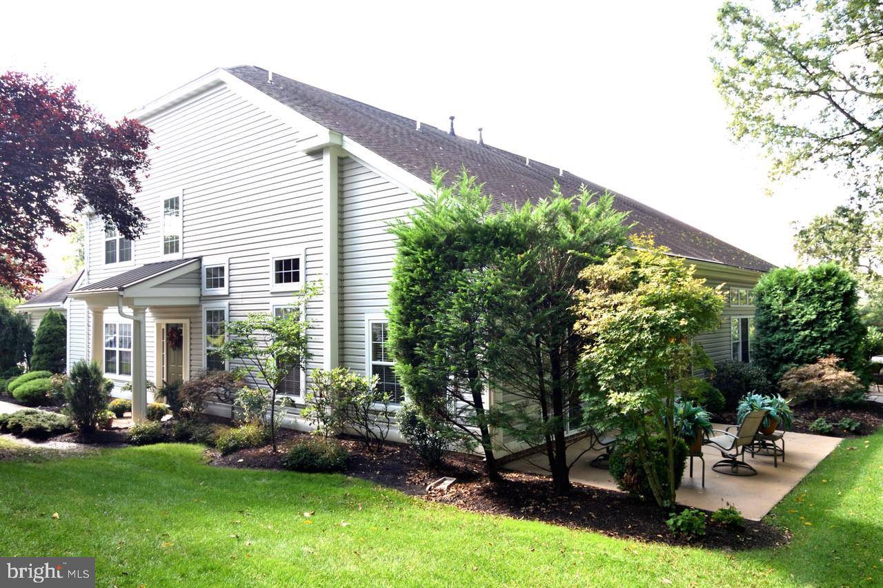 Wyomissing, PA 19610,415 OAK HILL LN