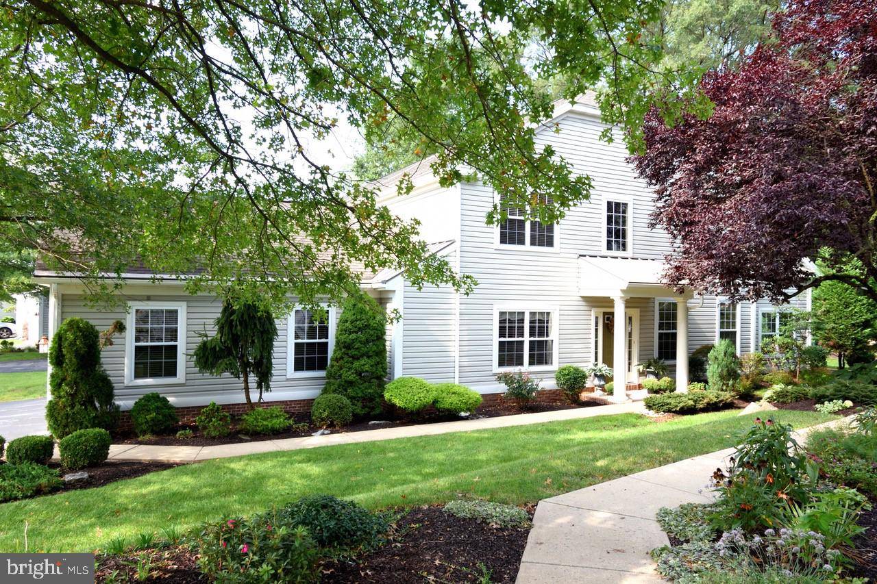 Wyomissing, PA 19610,415 OAK HILL LN