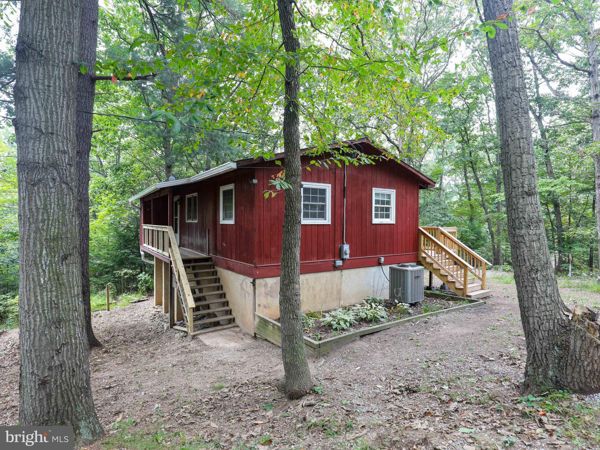 Hedgesville, WV 25427,51 WHISTLER LN