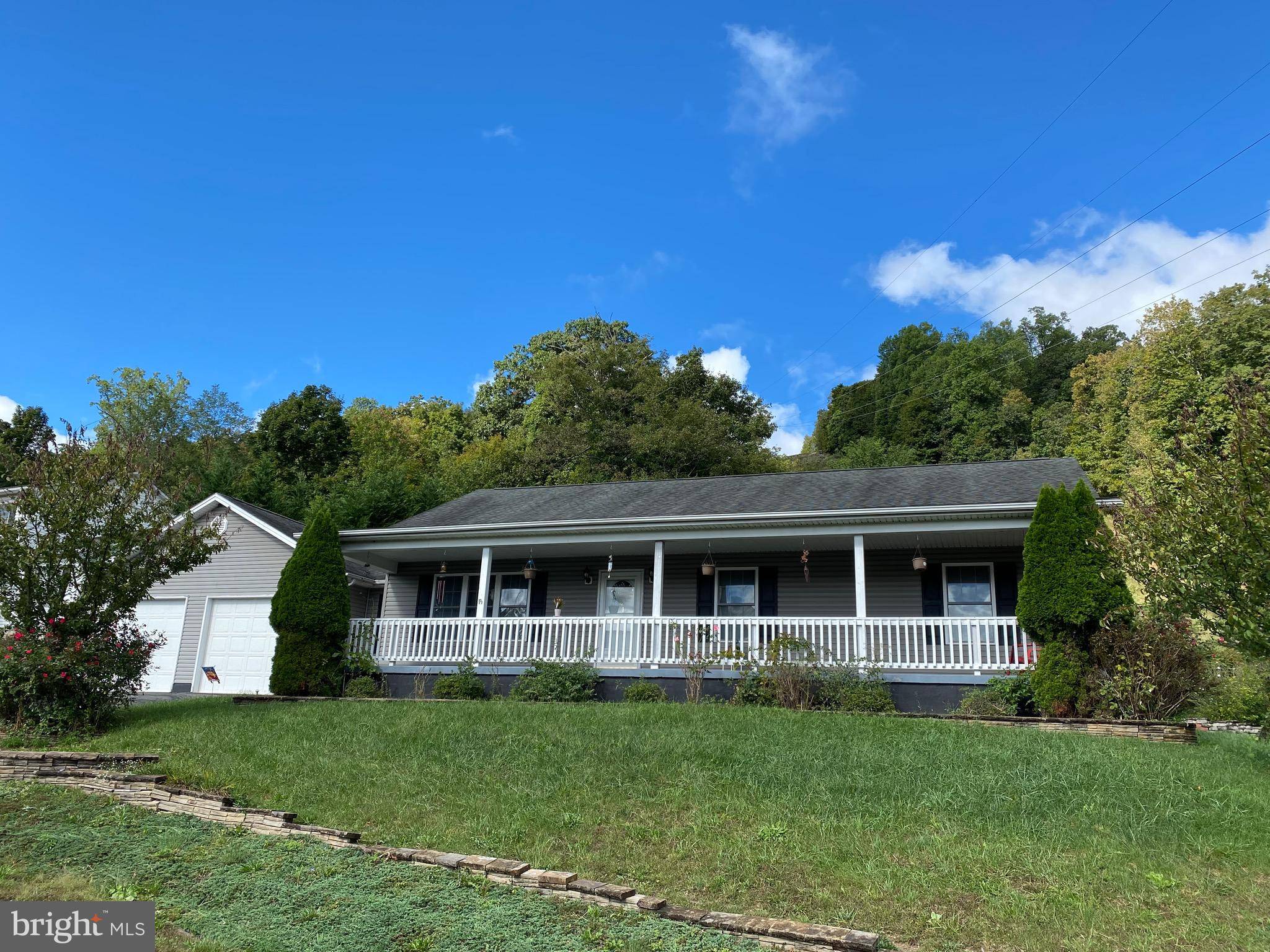 Berkeley Springs, WV 25411,241 SOUTHRIDGE DR