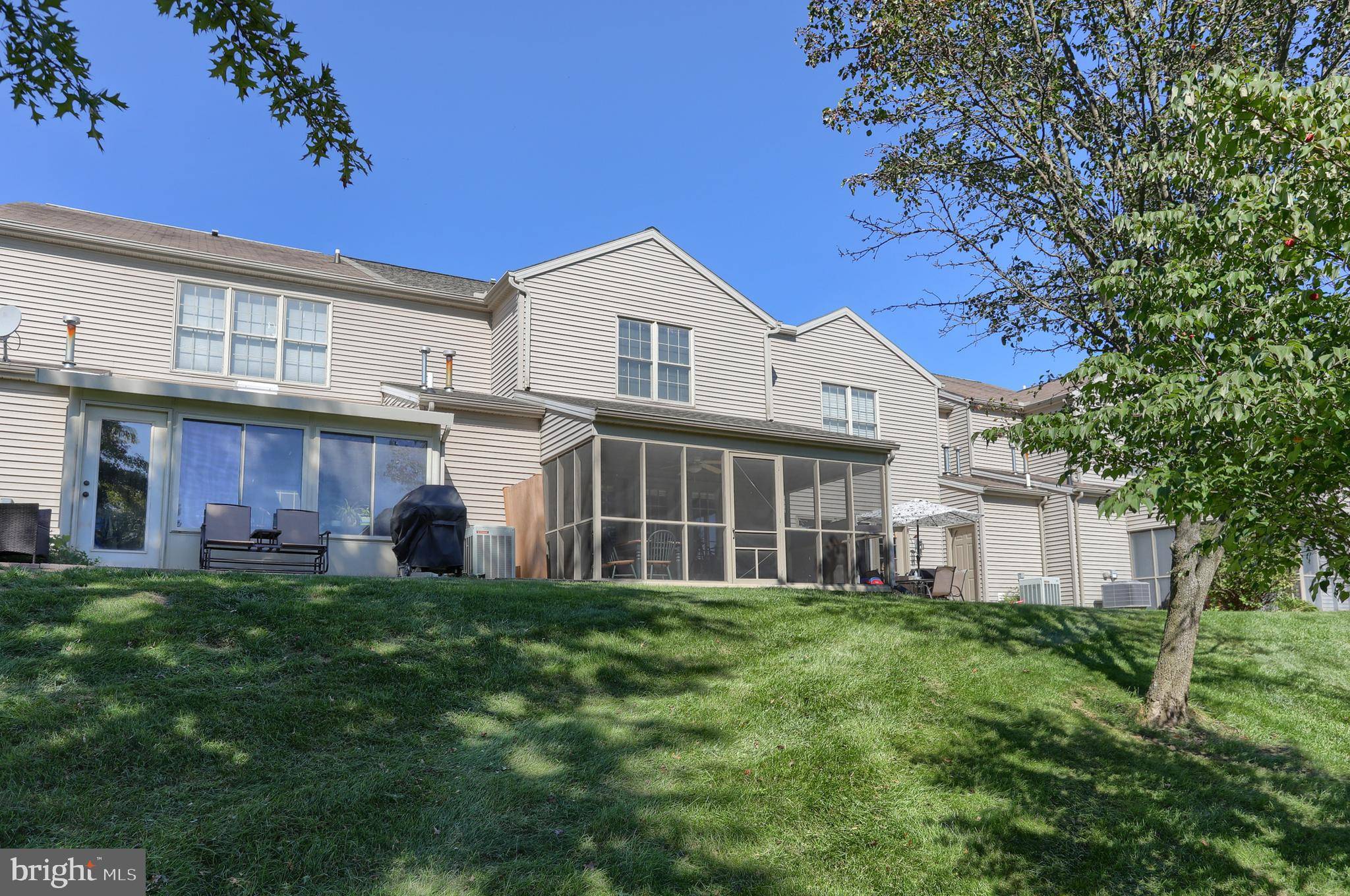 Hummelstown, PA 17036,1942 LIMESTONE DR