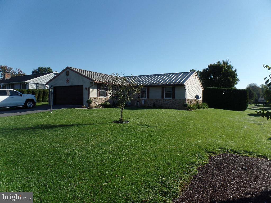 Myerstown, PA 17067,12 FERNWOOD DR