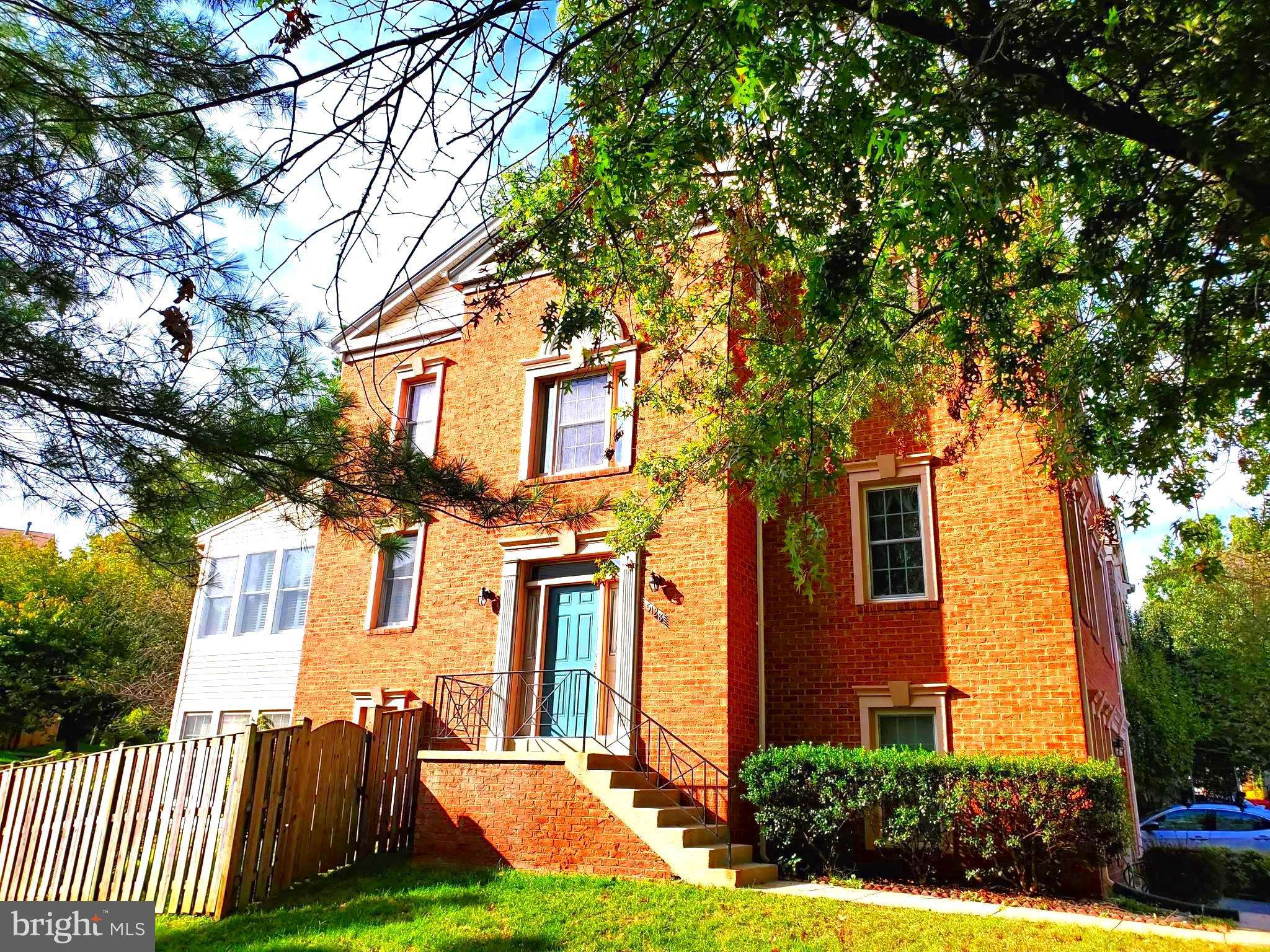 Centreville, VA 20120,5128 WINDING WOODS DR