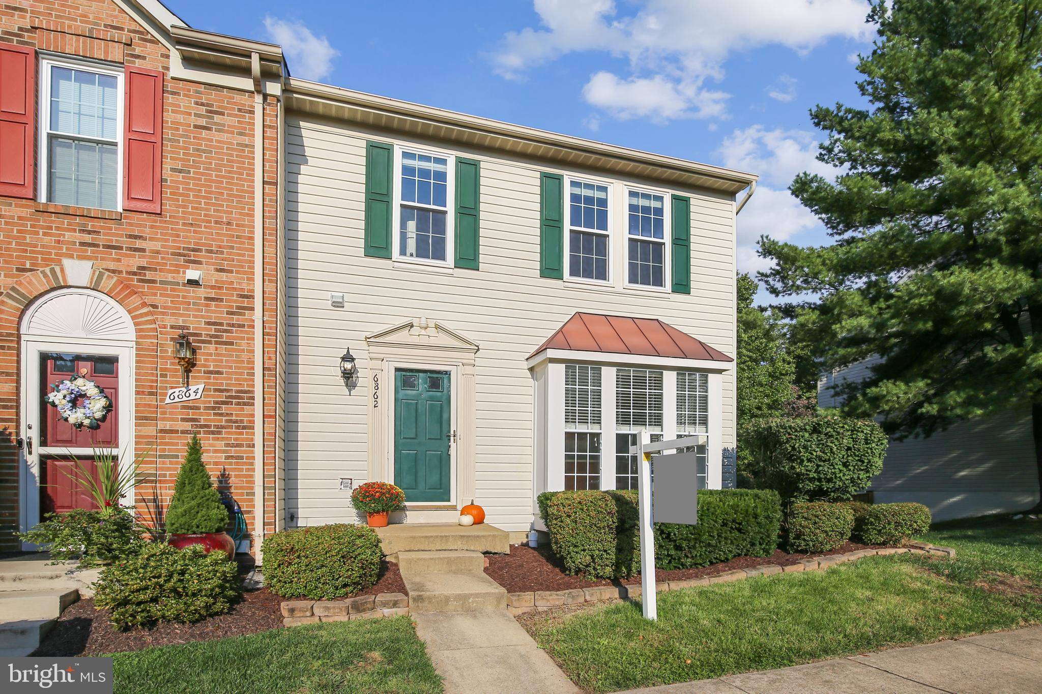 Centreville, VA 20121,6862 RIDGE WATER CT