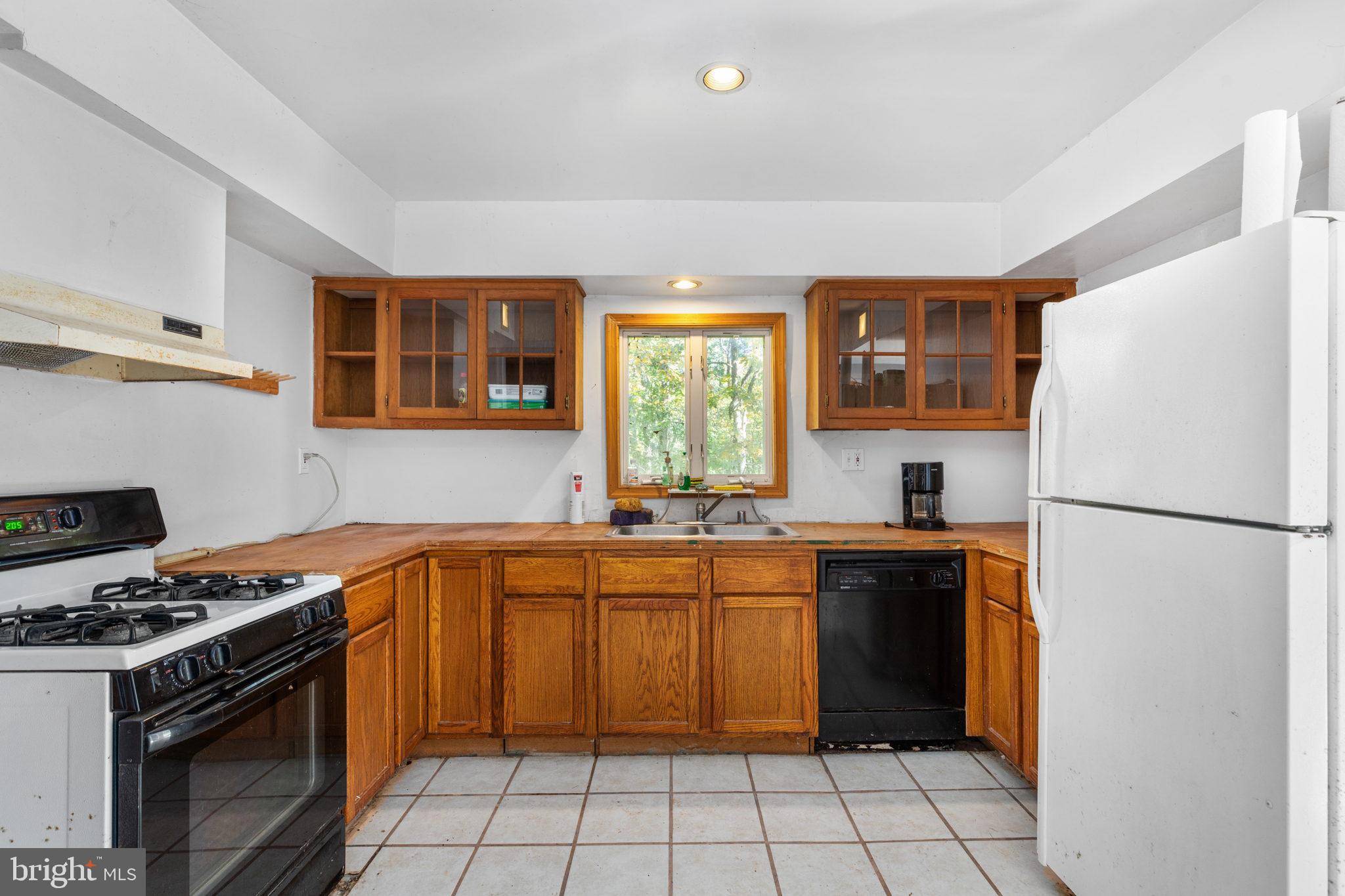 Linden, VA 22642,3932 HIDDEN VALLEY LN