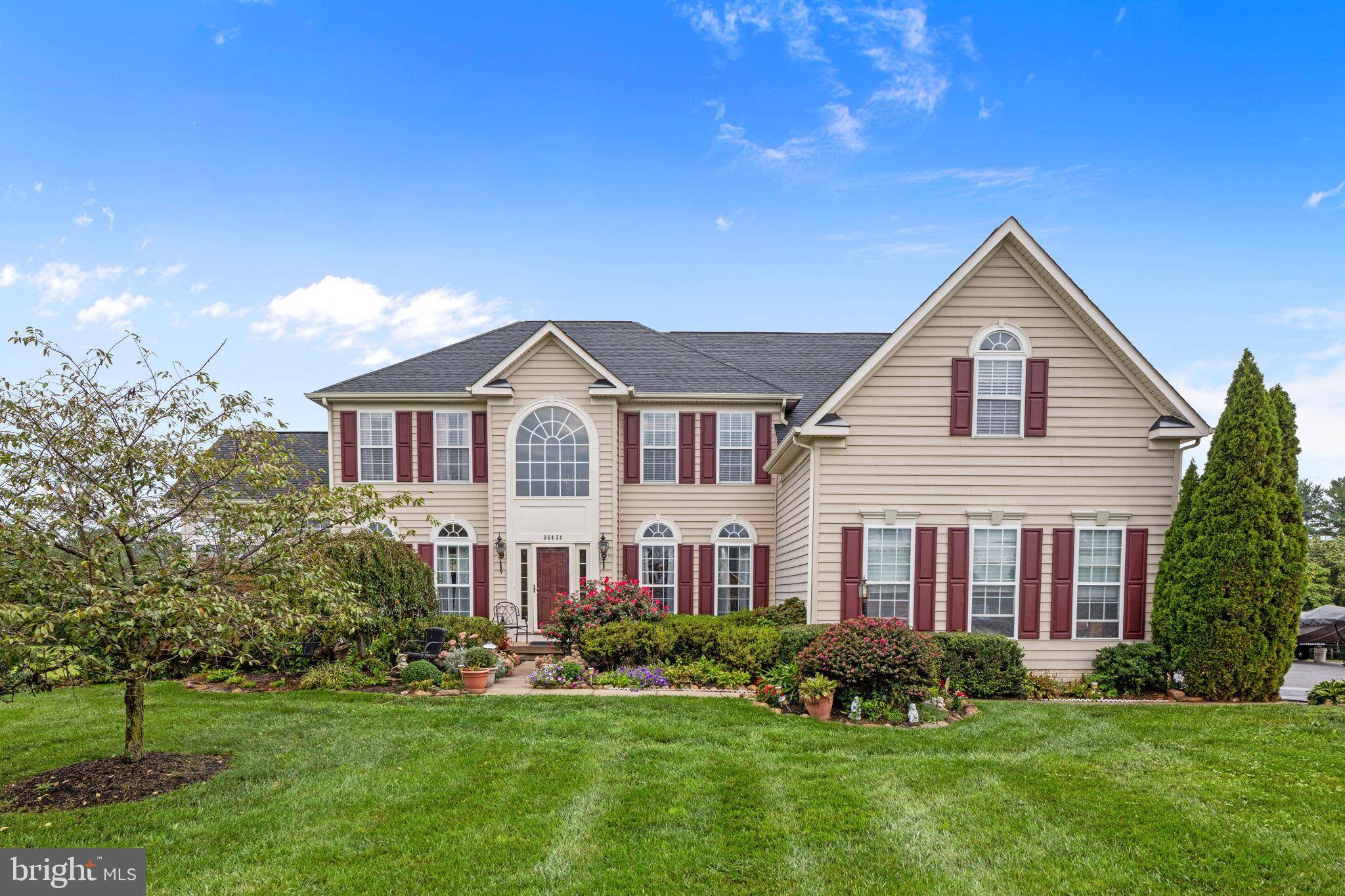 Round Hill, VA 20141,36434 DWYER CT