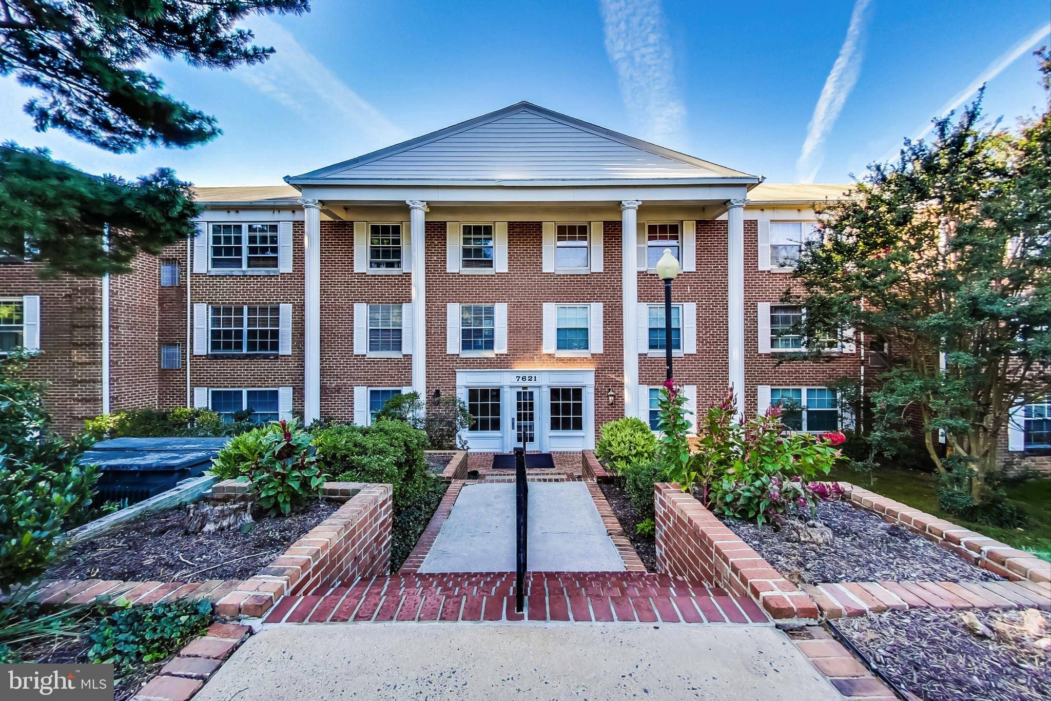 Mclean, VA 22102,7621 TREMAYNE PL #313