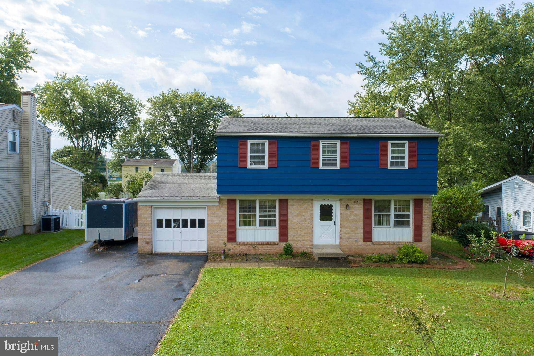 Pennsburg, PA 18073,1025 LAKE LN