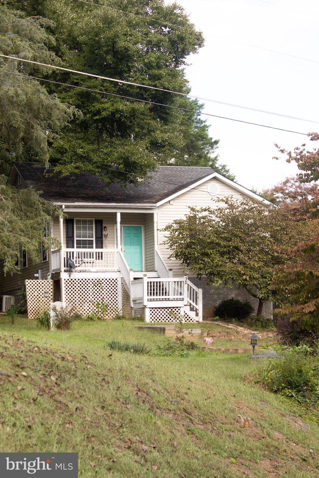 Louisa, VA 23093,32 LAKEVIEW CIR