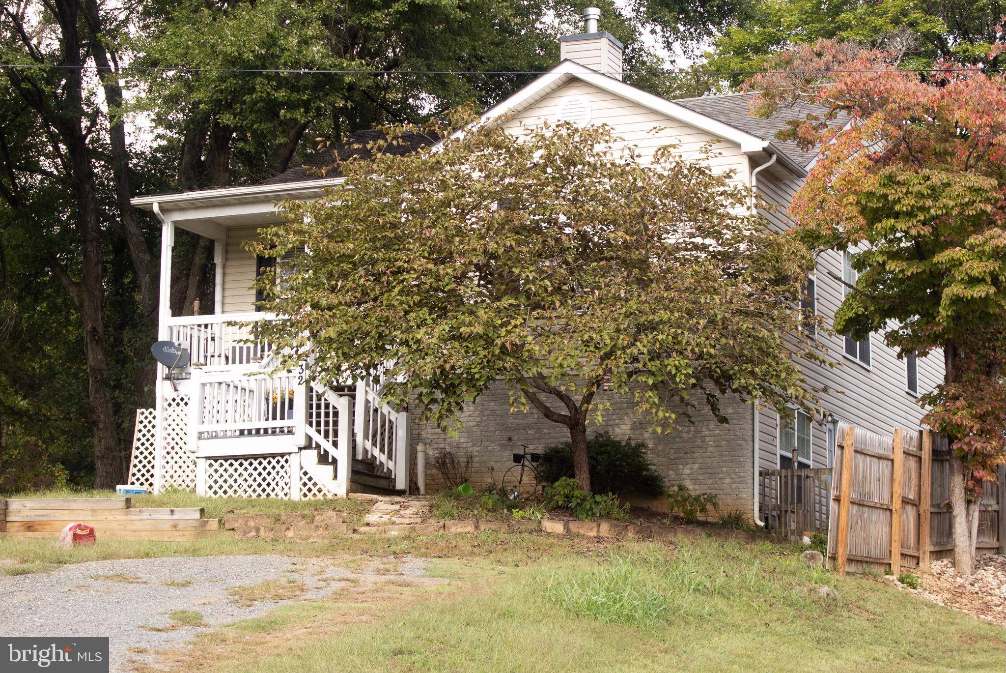 Louisa, VA 23093,32 LAKEVIEW CIR