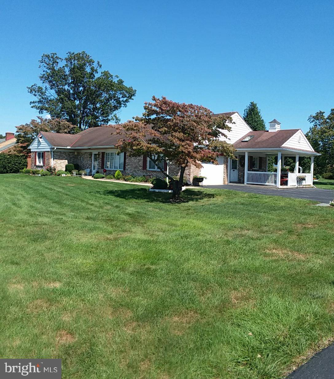 Paradise, PA 17562,25 OAK HILL DR