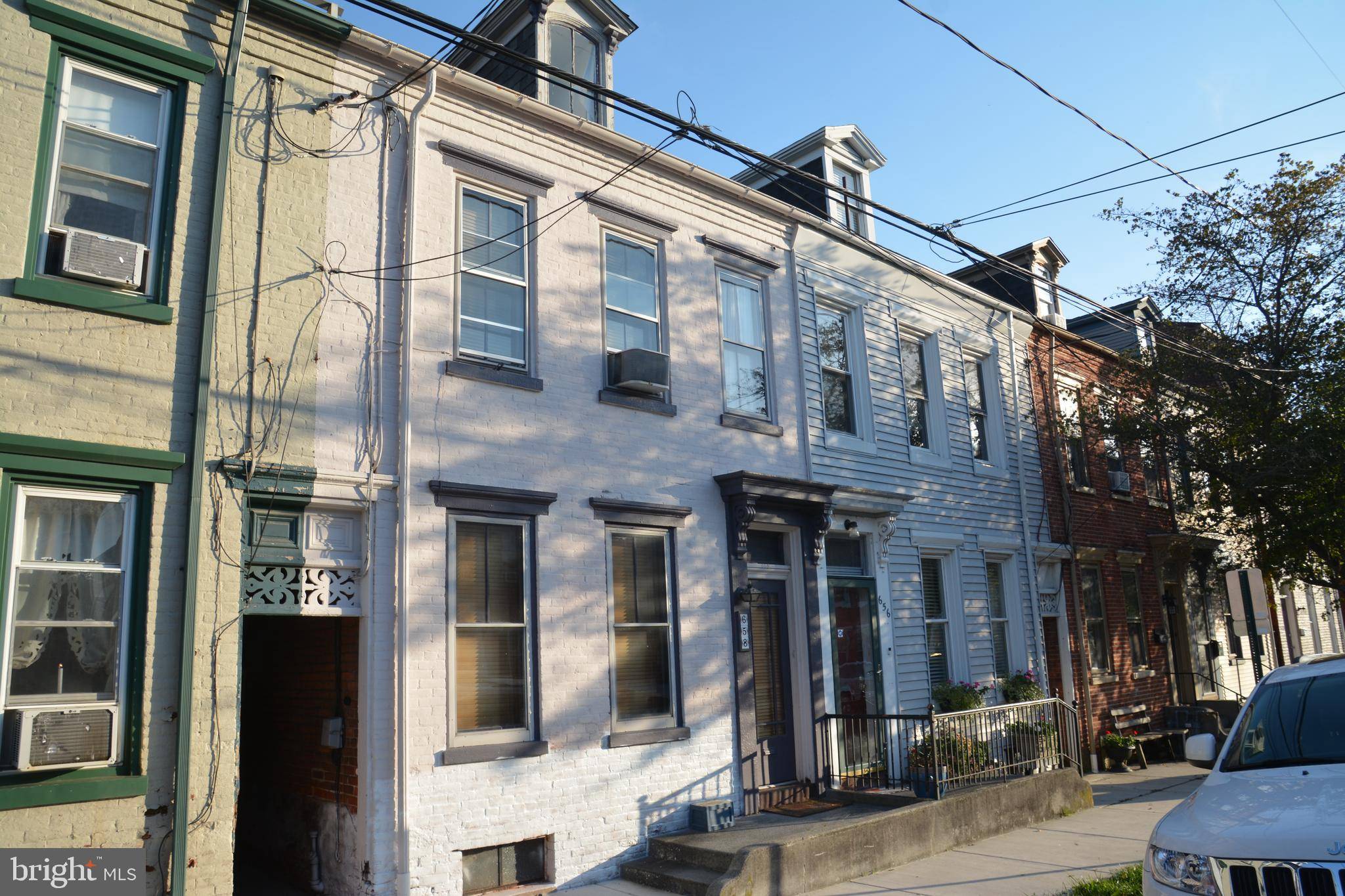 Columbia, PA 17512,658 WALNUT ST