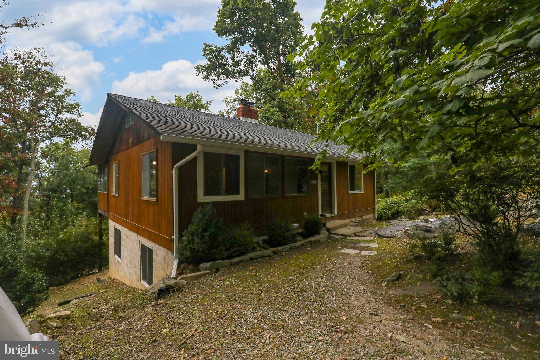 Harpers Ferry, WV 25425,553 ALTA VISTA DR