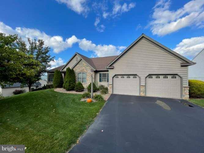 York, PA 17402,671 MOUNTAIN LAUREL LN