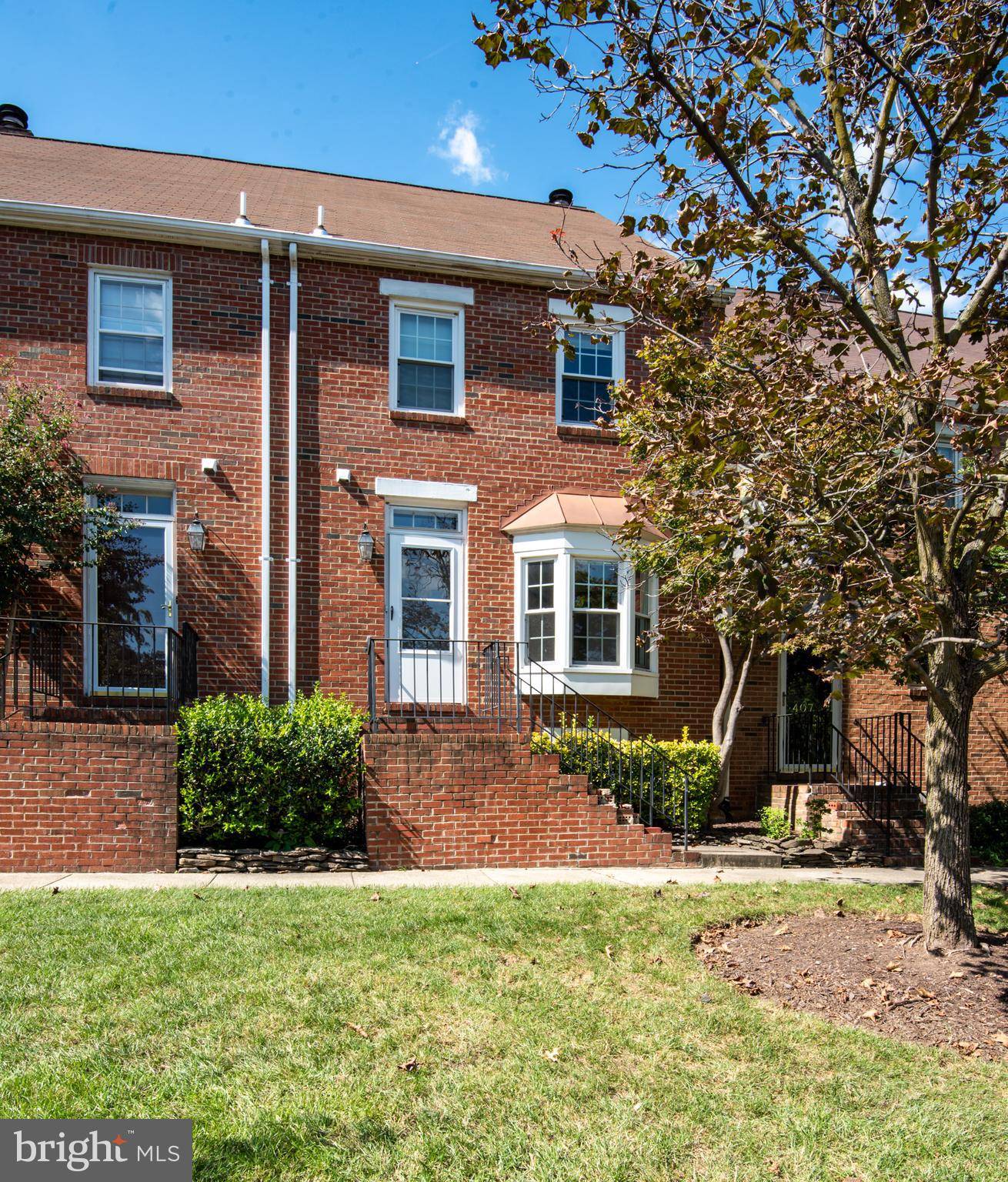 Alexandria, VA 22314,409 OLD TOWN CT