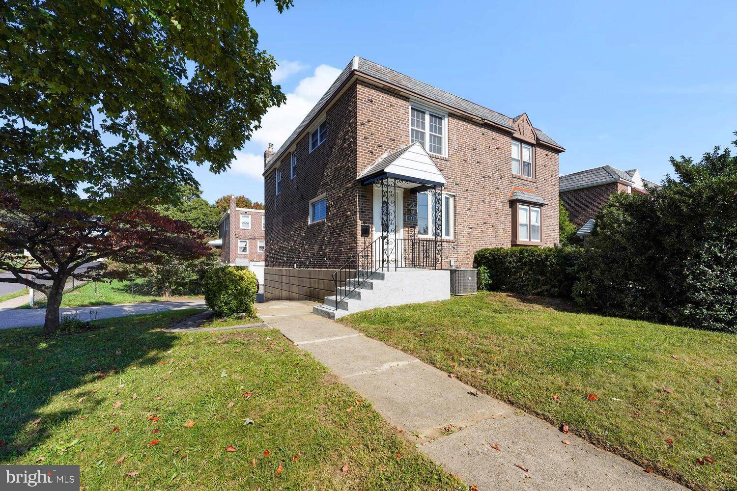 Drexel Hill, PA 19026,945 FARISTON RD