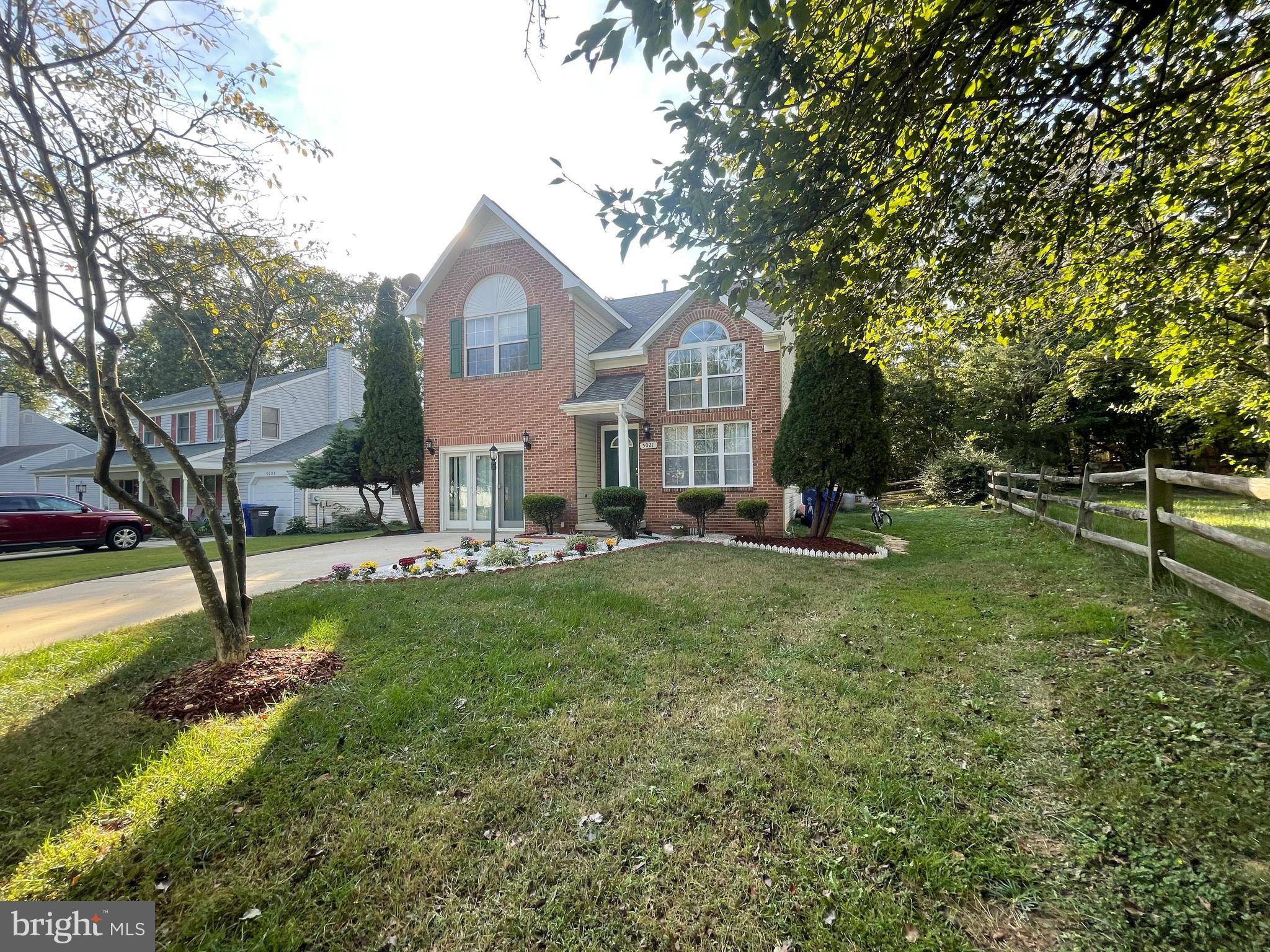 Waldorf, MD 20603,5021 DAMSELFISH CT