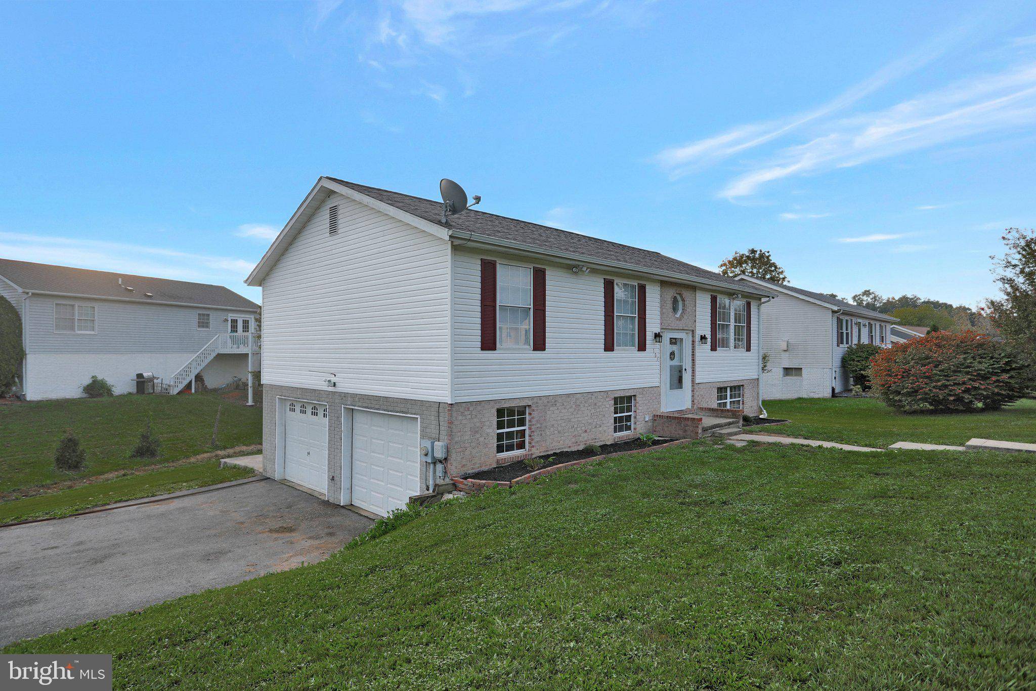 Martinsburg, WV 25404,107 WILDFLOWER CREEK DR