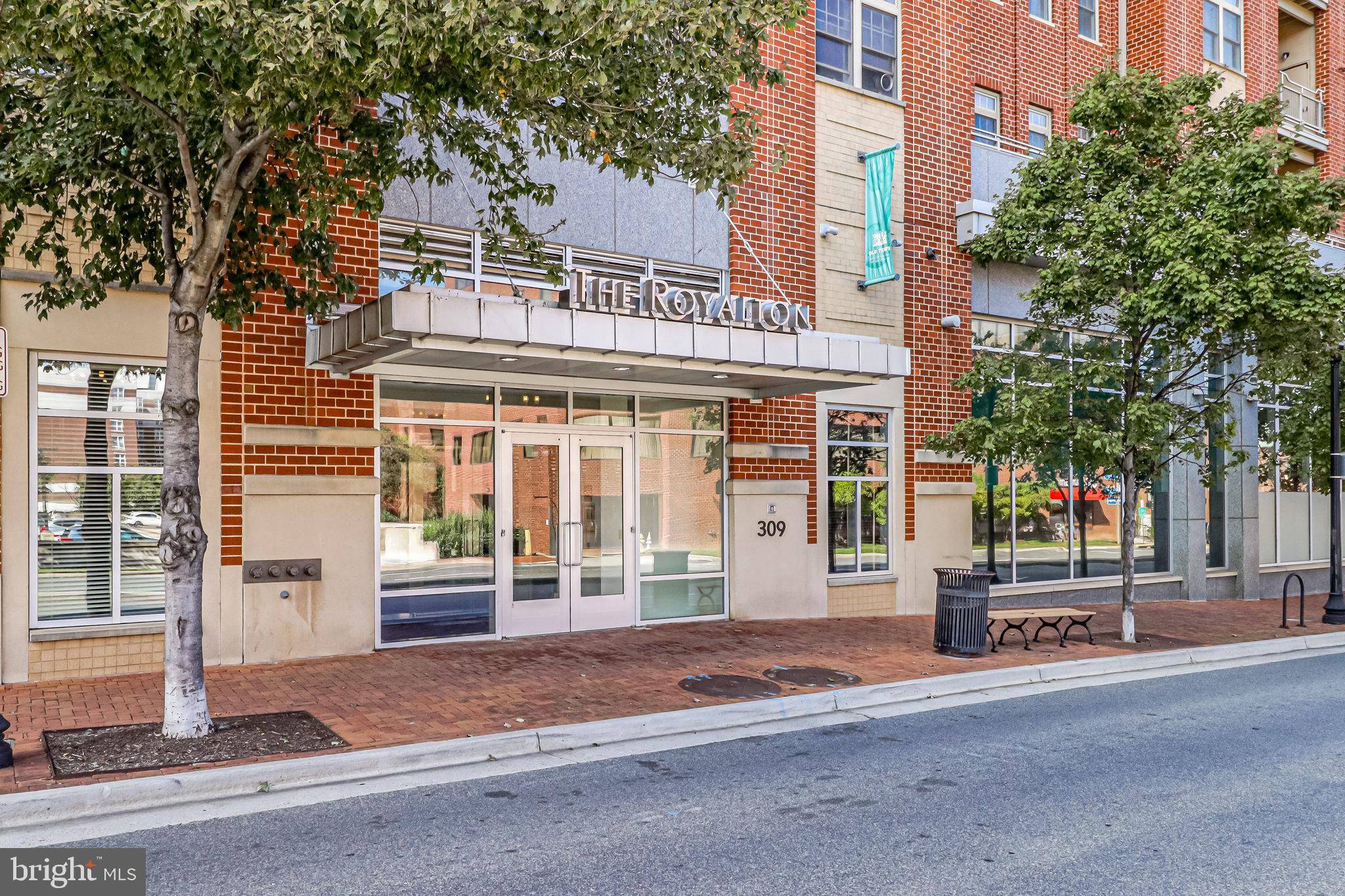 Alexandria, VA 22314,309 HOLLAND LN #130