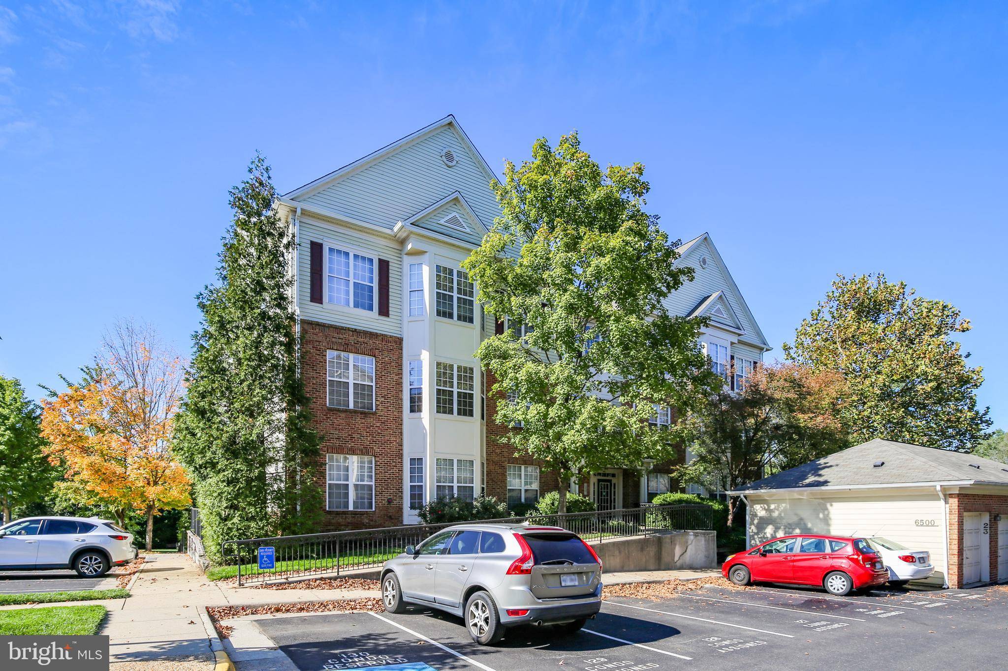 Alexandria, VA 22312,6500 TAYACK PL #T-02