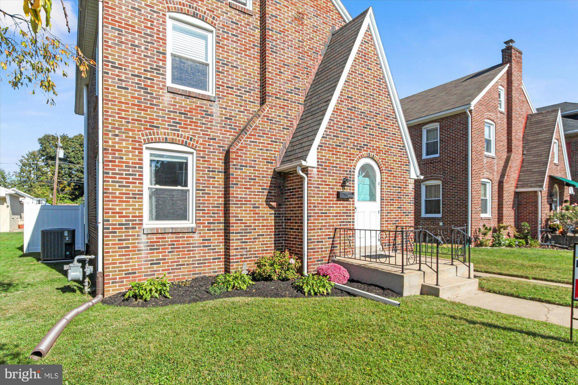 York, PA 17404,1643 W PHILADELPHIA ST