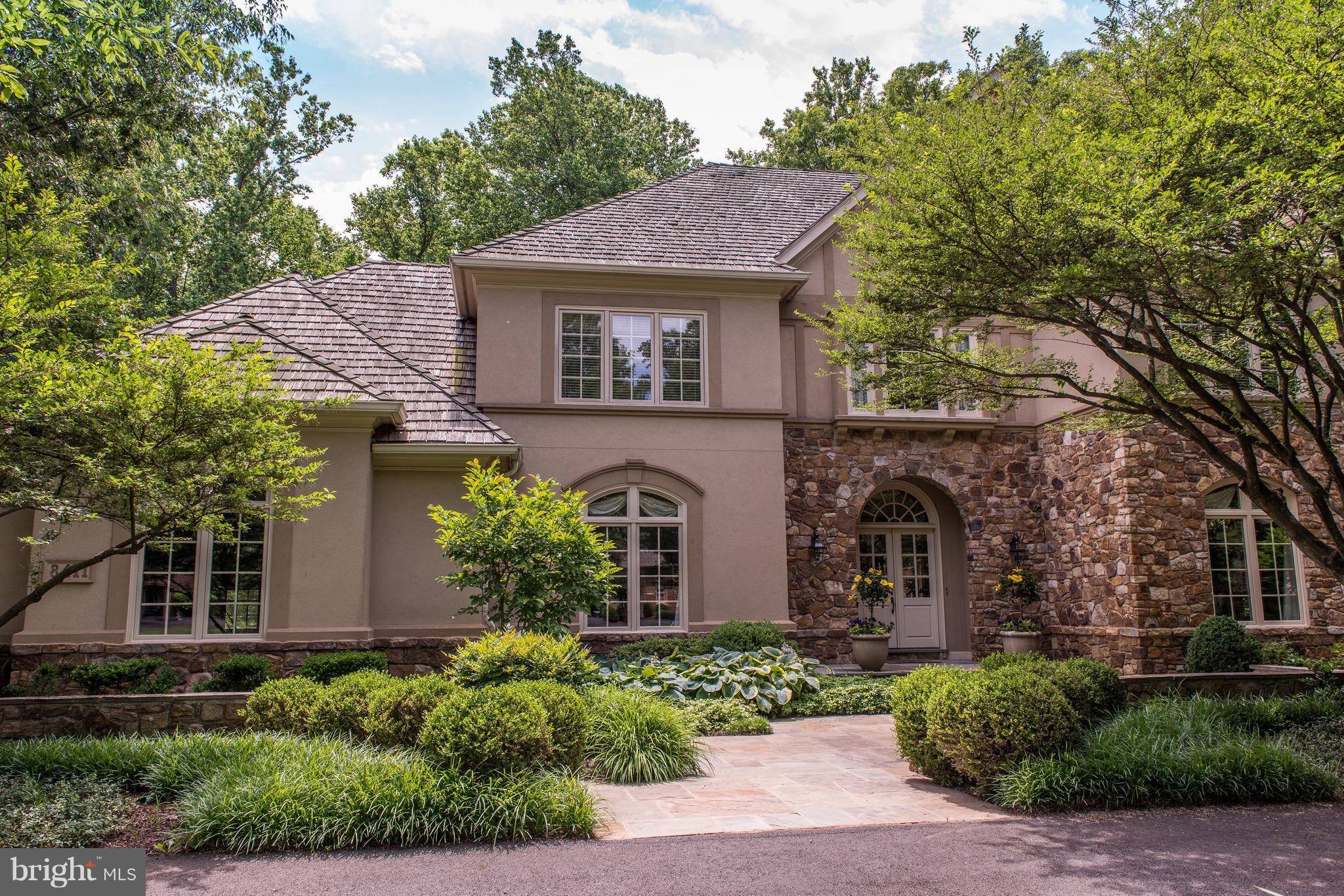 Mclean, VA 22102,8411 BROOKEWOOD CT