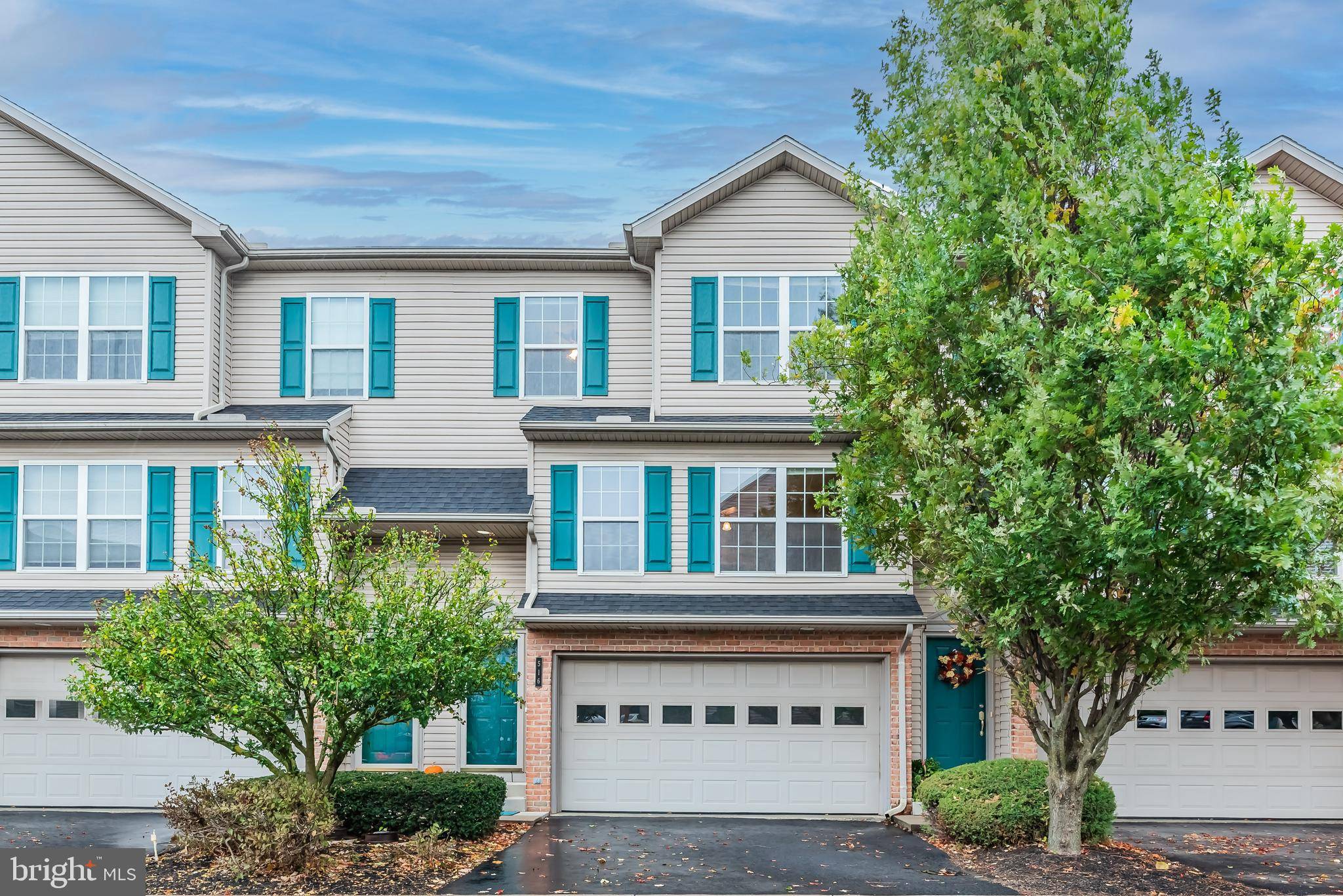 Mechanicsburg, PA 17055,516 MEADOW CROFT CIR