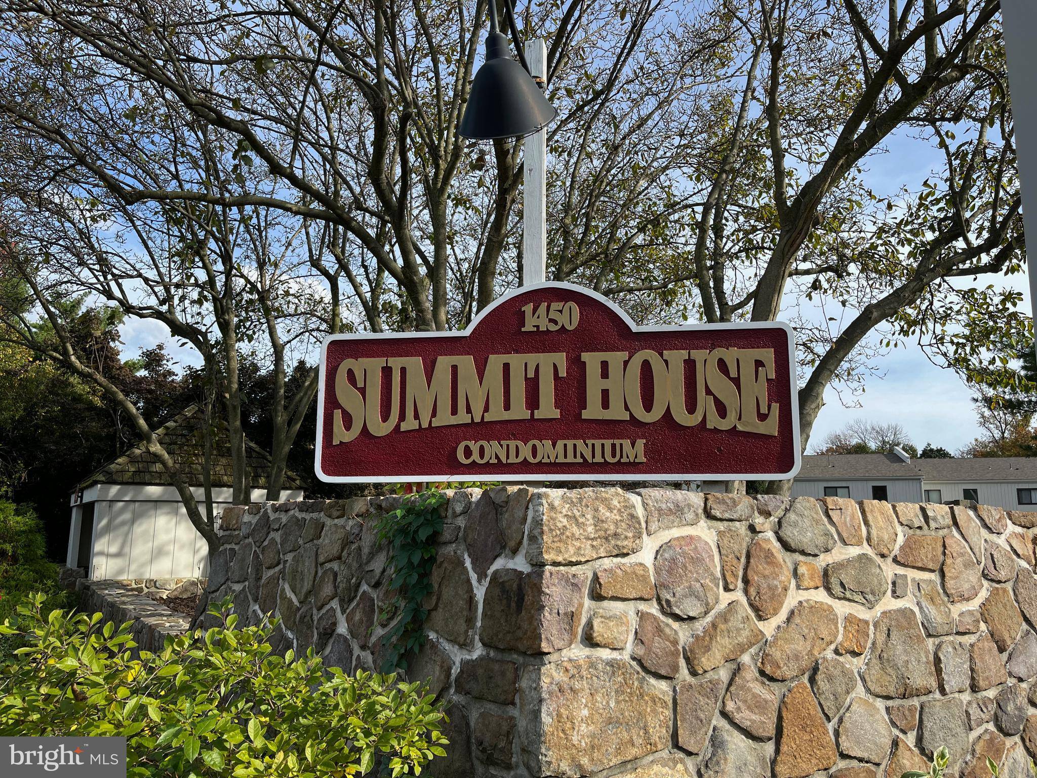 West Chester, PA 19382,645 SUMMIT HOUSE