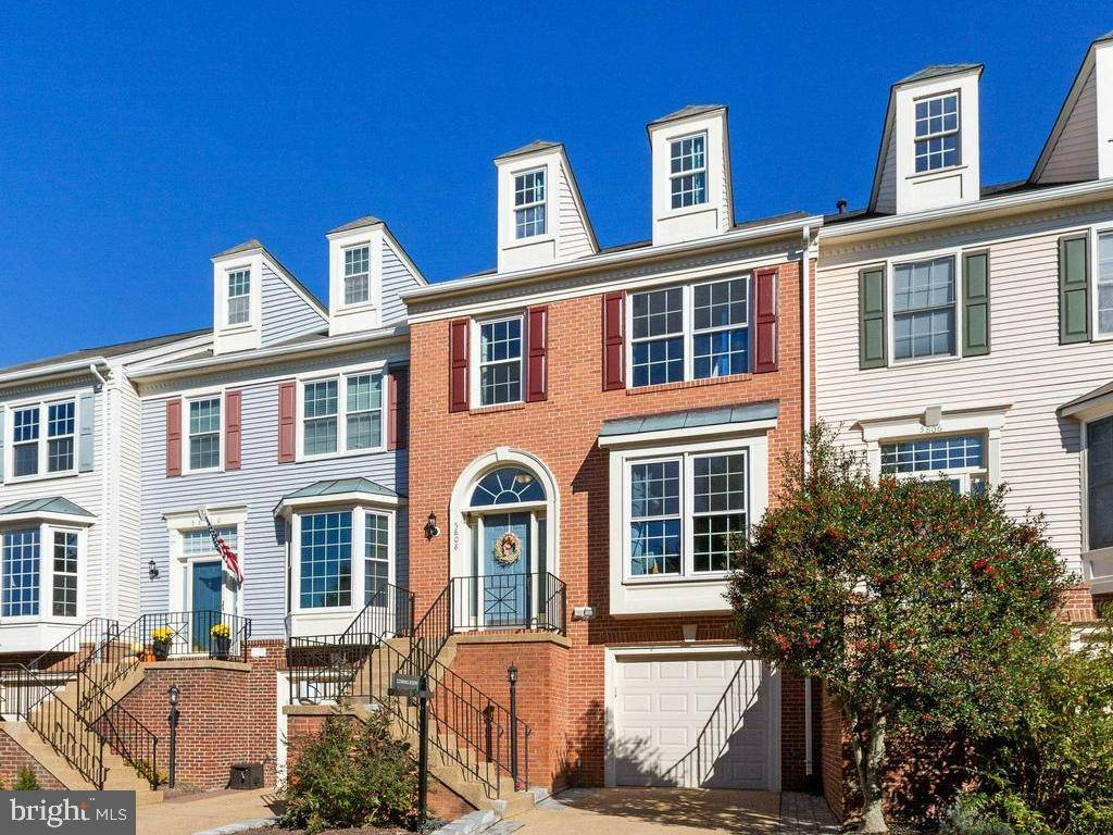 Alexandria, VA 22315,5808 APPLEFORD DR