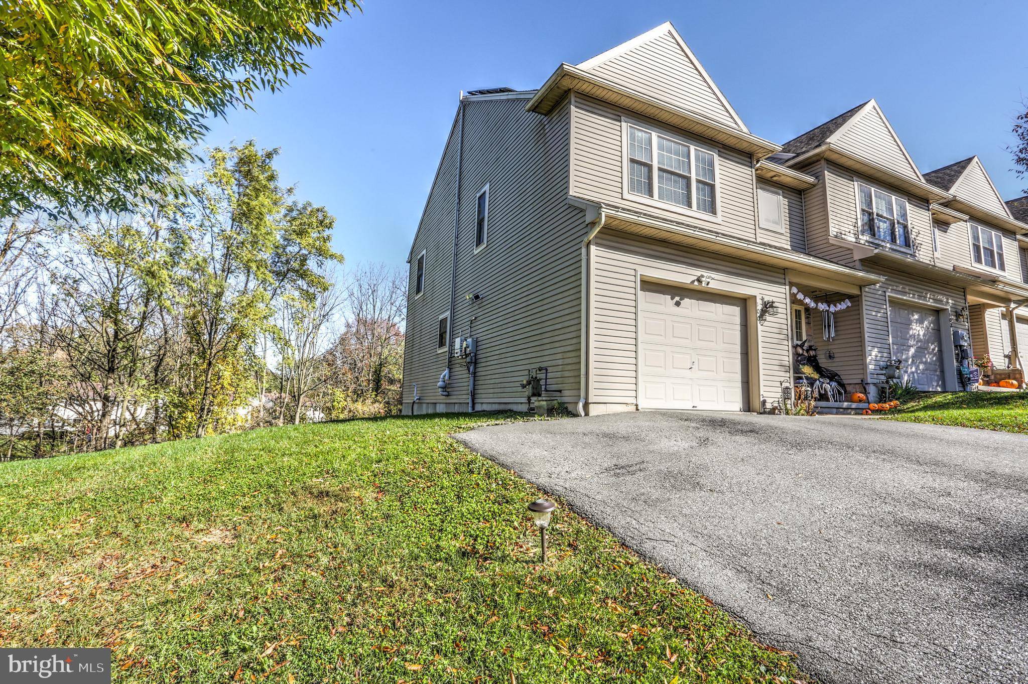 Mountville, PA 17554,100 ROCKY KNOB WAY