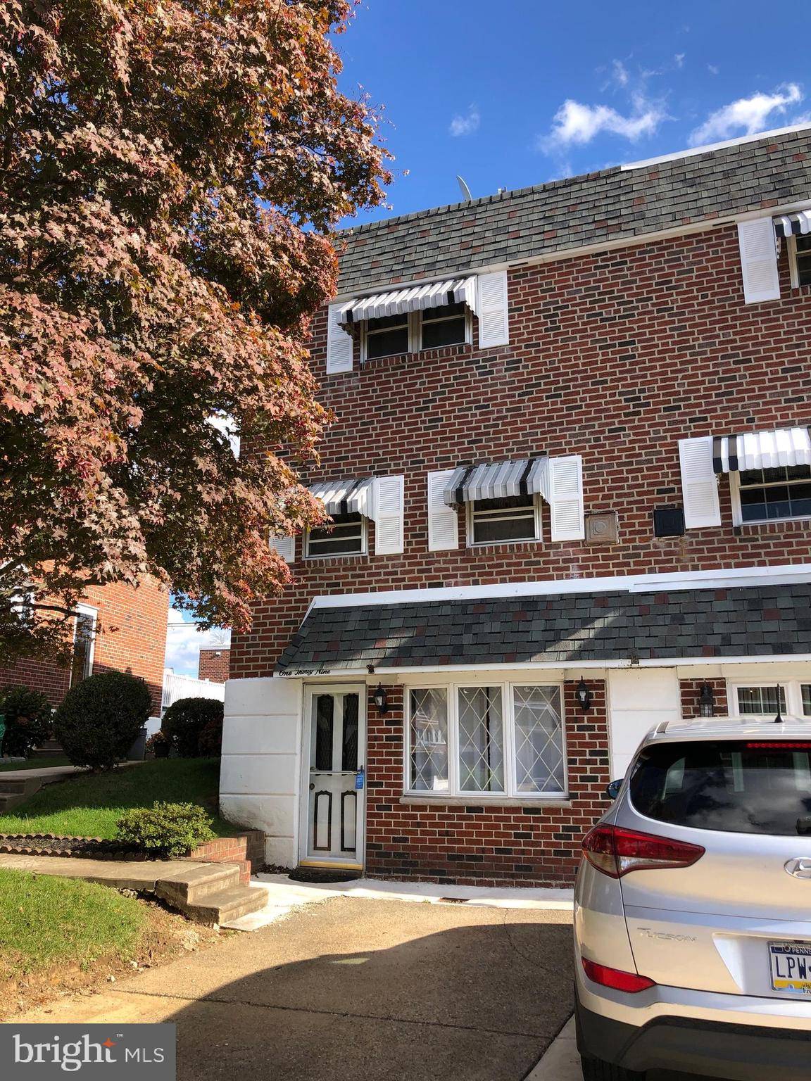 Philadelphia, PA 19154,139 MEADOW LN