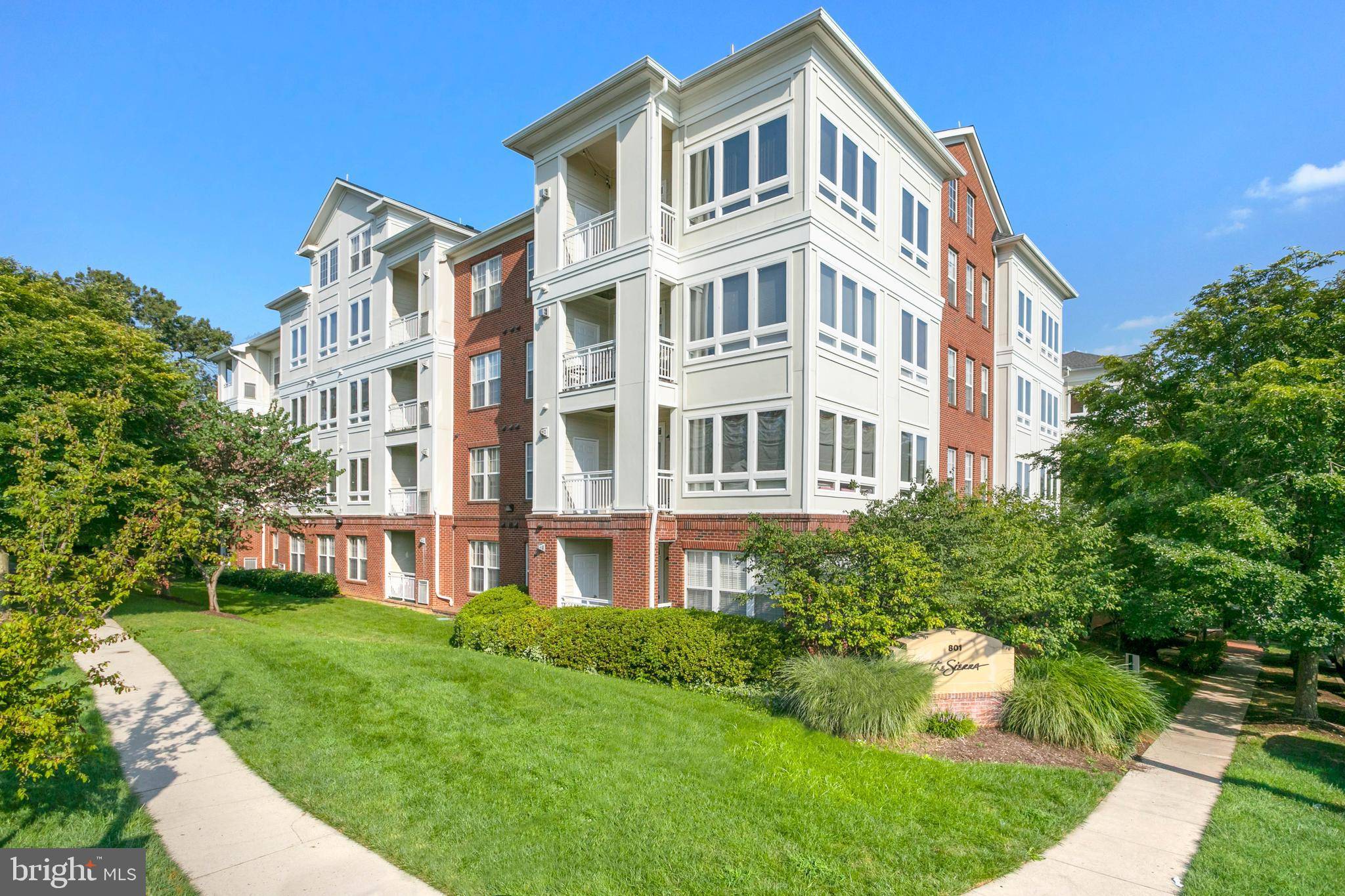 Arlington, VA 22204,801 S GREENBRIER ST #222