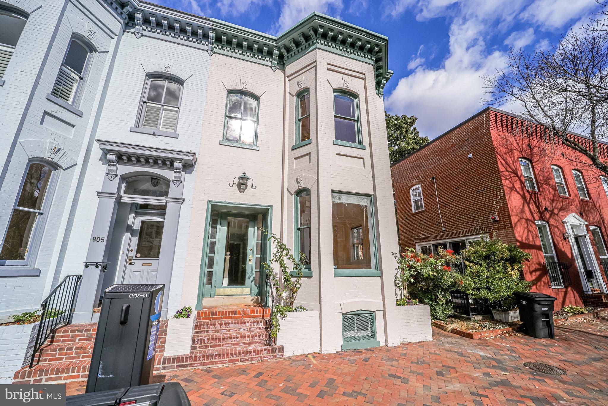 Alexandria, VA 22314,803 CAMERON ST