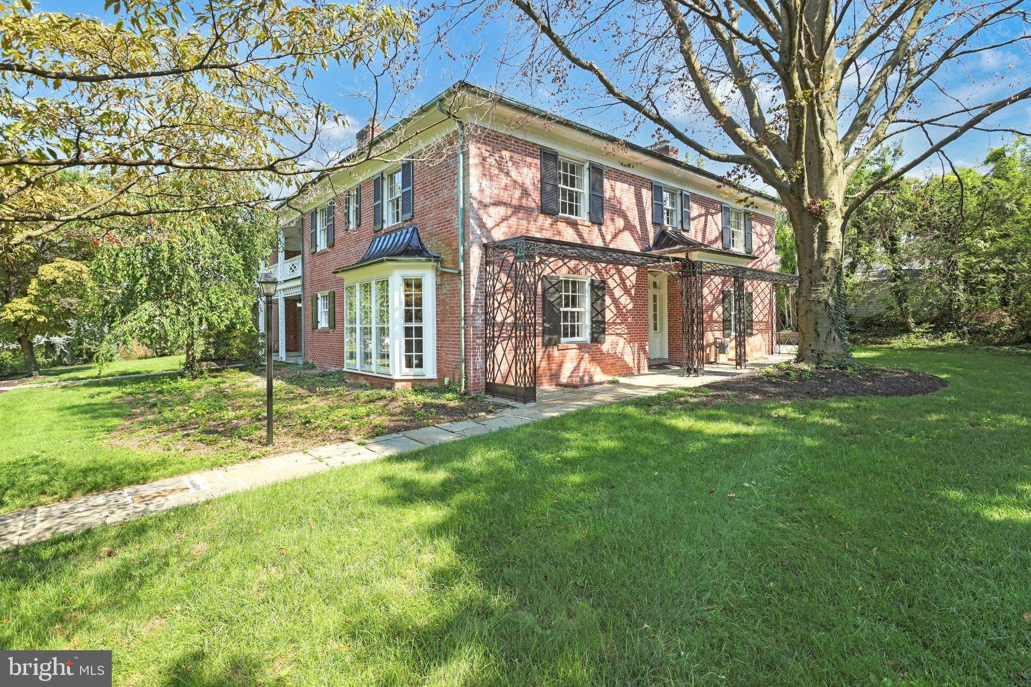 York, PA 17403,354 PINE HILL LN