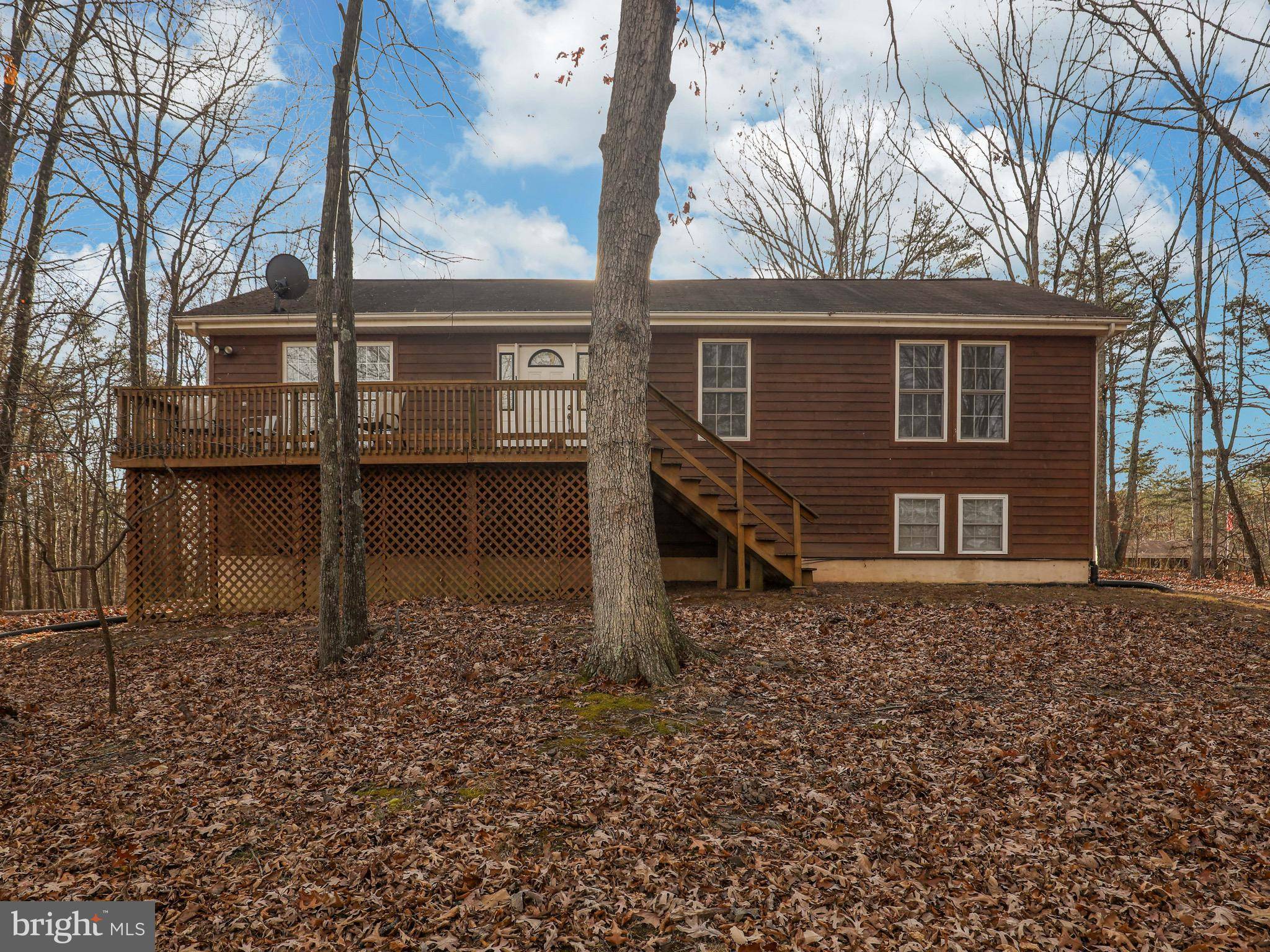 Berkeley Springs, WV 25411,165 SPLIT PINE DR