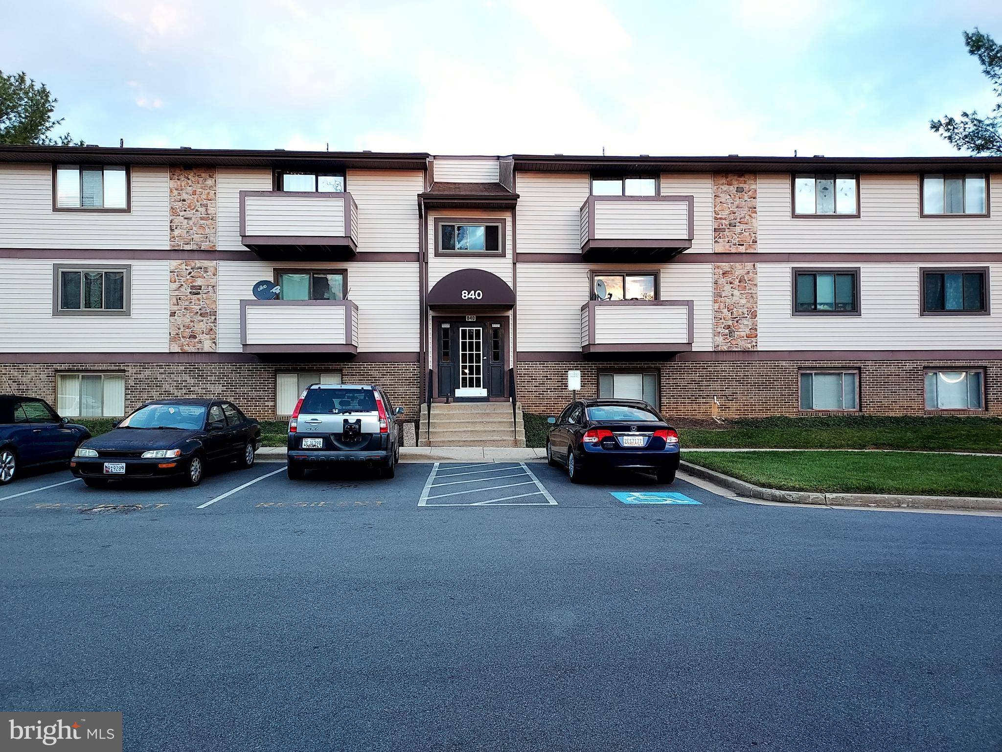 Frederick, MD 21702,840-L HEATHER RIDGE DR #23L