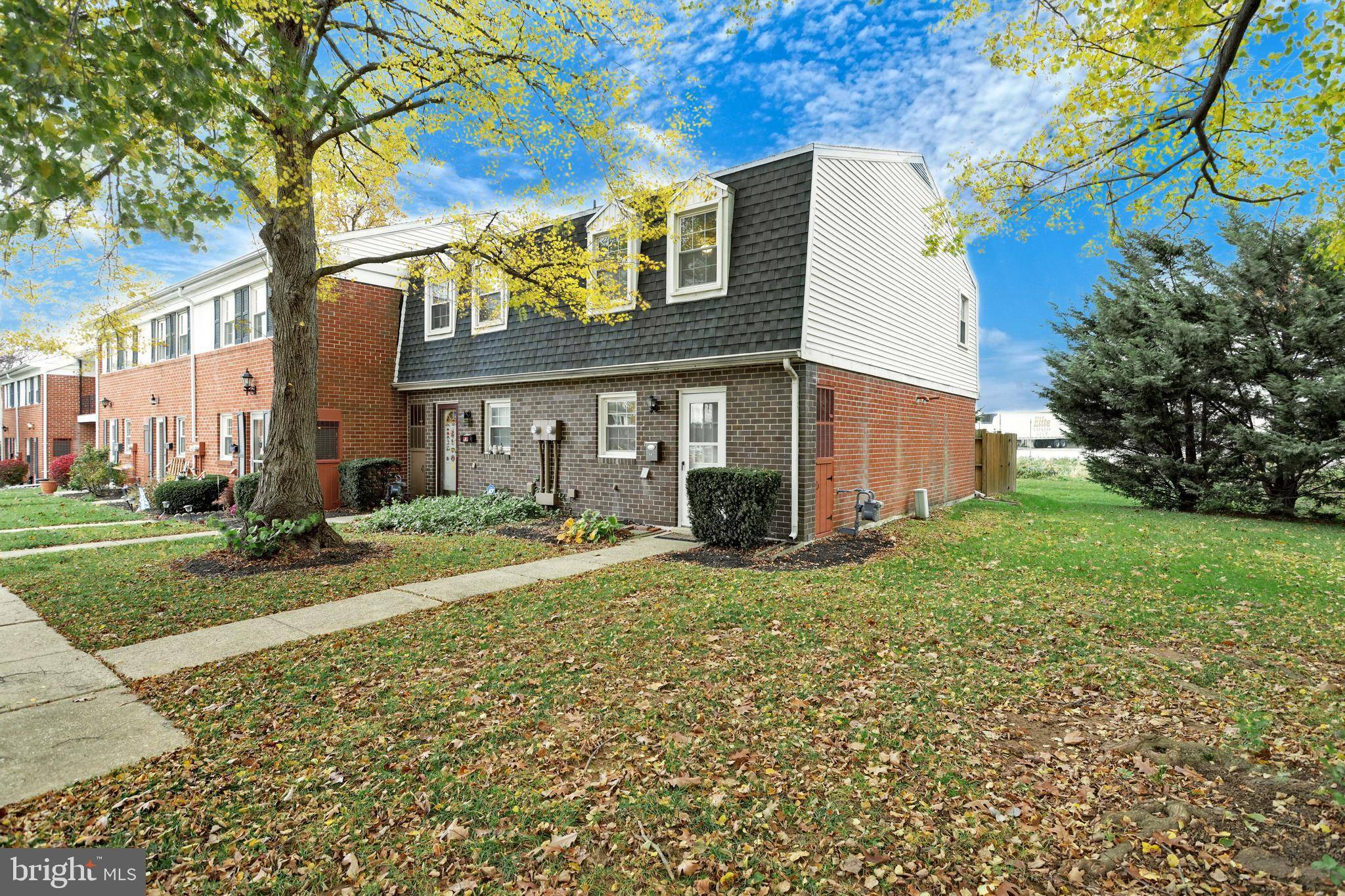 York, PA 17404,667 COLONY DR