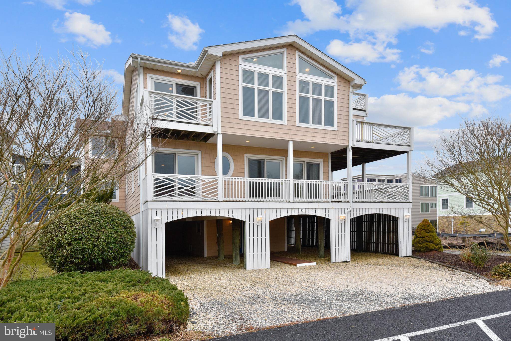 Bethany Beach, DE 19930,43 S ATLANTIC AVE