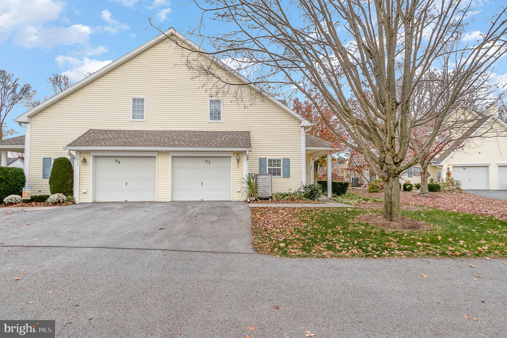 Mechanicsburg, PA 17055,572 BRIGHTON PL