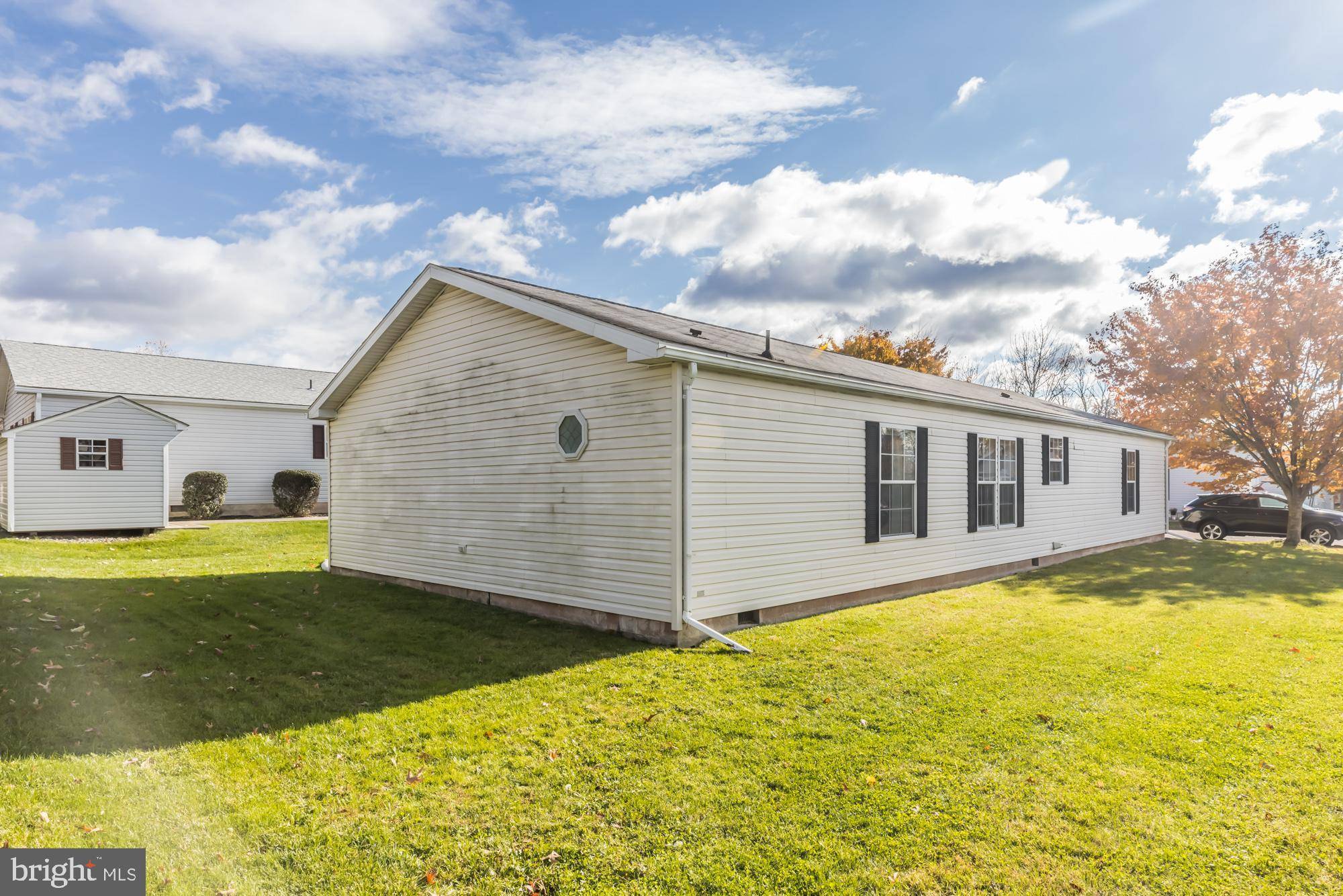 Royersford, PA 19468,609 VILLAGE WAY