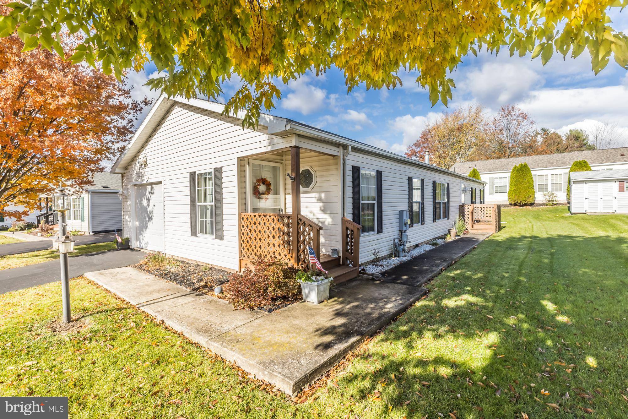 Royersford, PA 19468,609 VILLAGE WAY