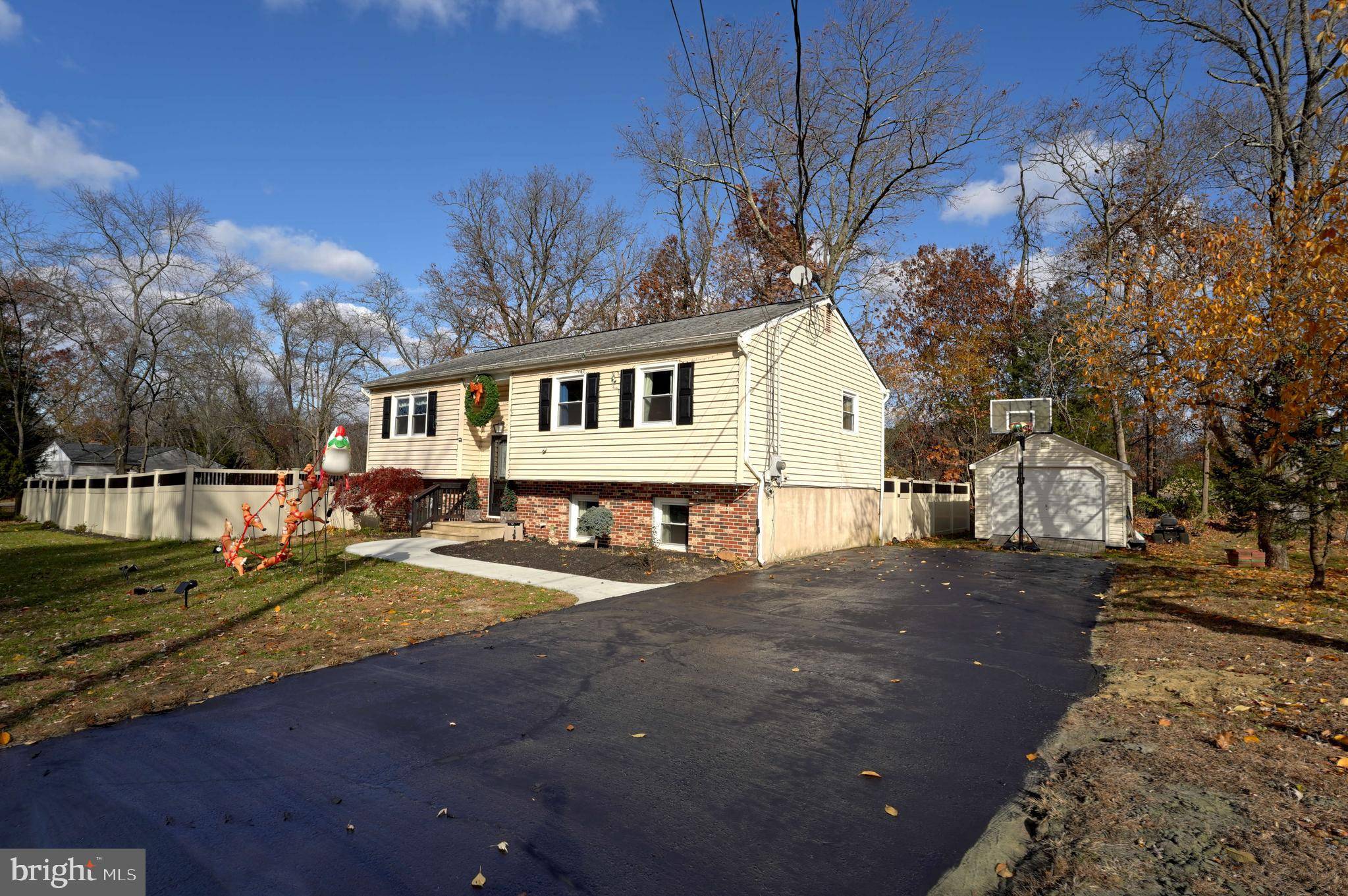 Cream Ridge, NJ 08514,8 MALSBURY LN