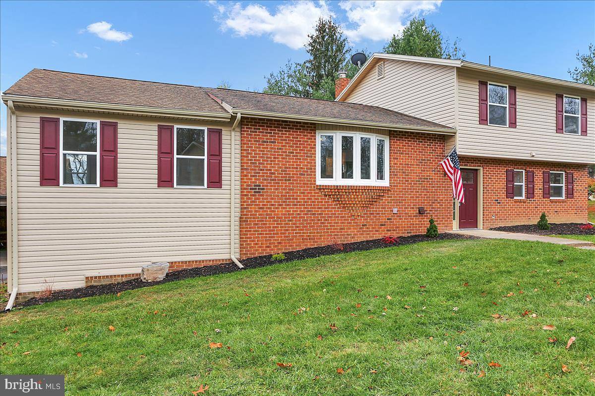 Lewisberry, PA 17339,750 COLLINA DR