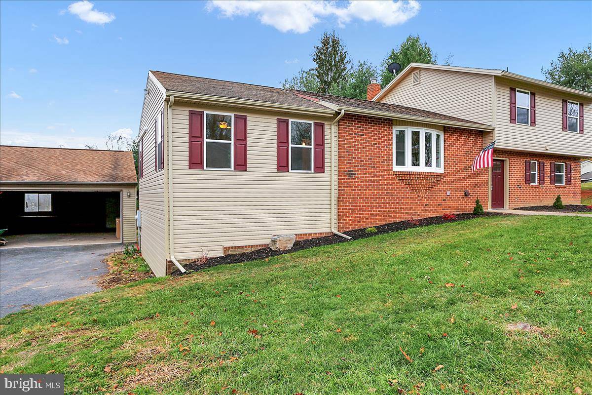 Lewisberry, PA 17339,750 COLLINA DR