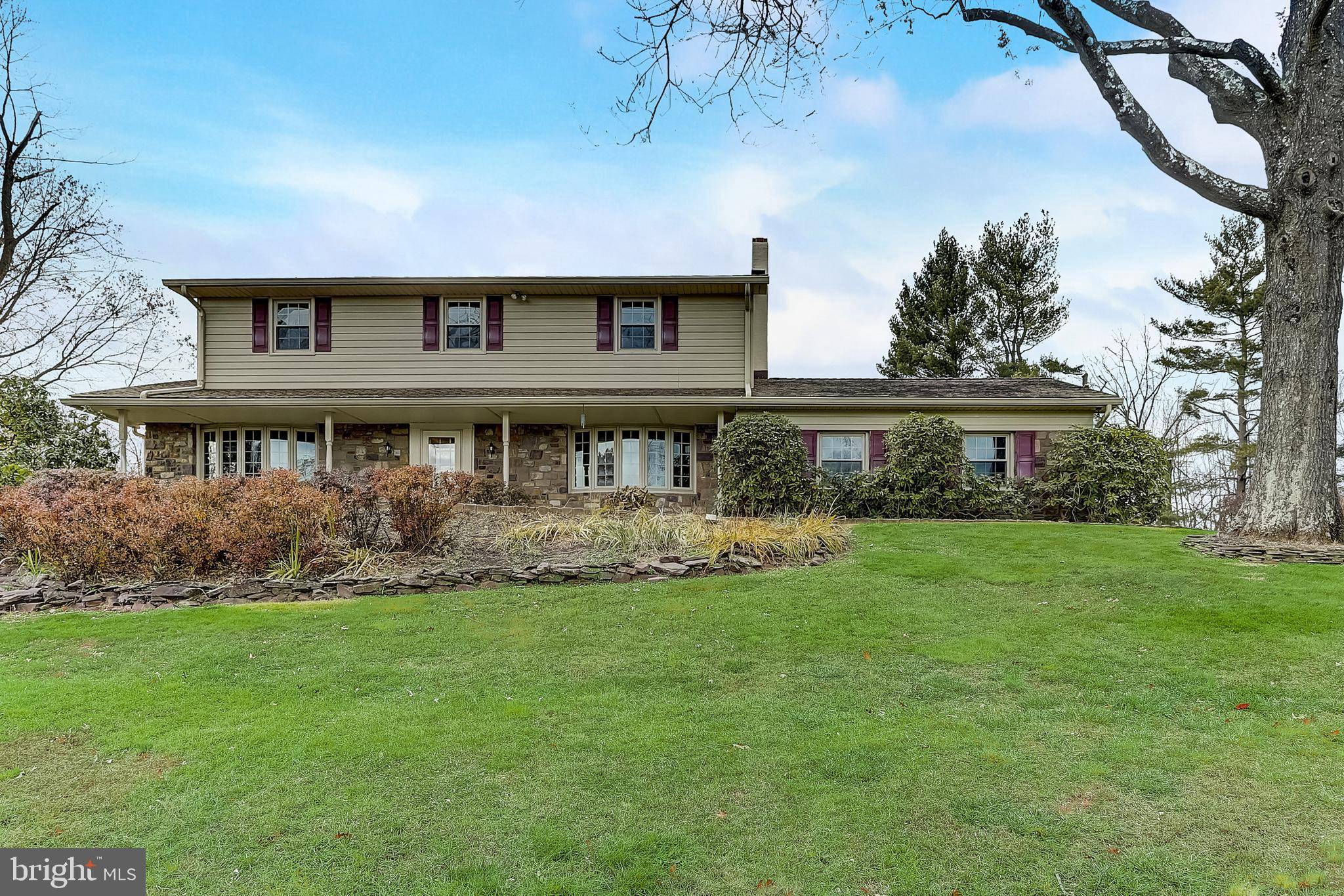 Doylestown, PA 18902,5747 RIDGEVIEW DR