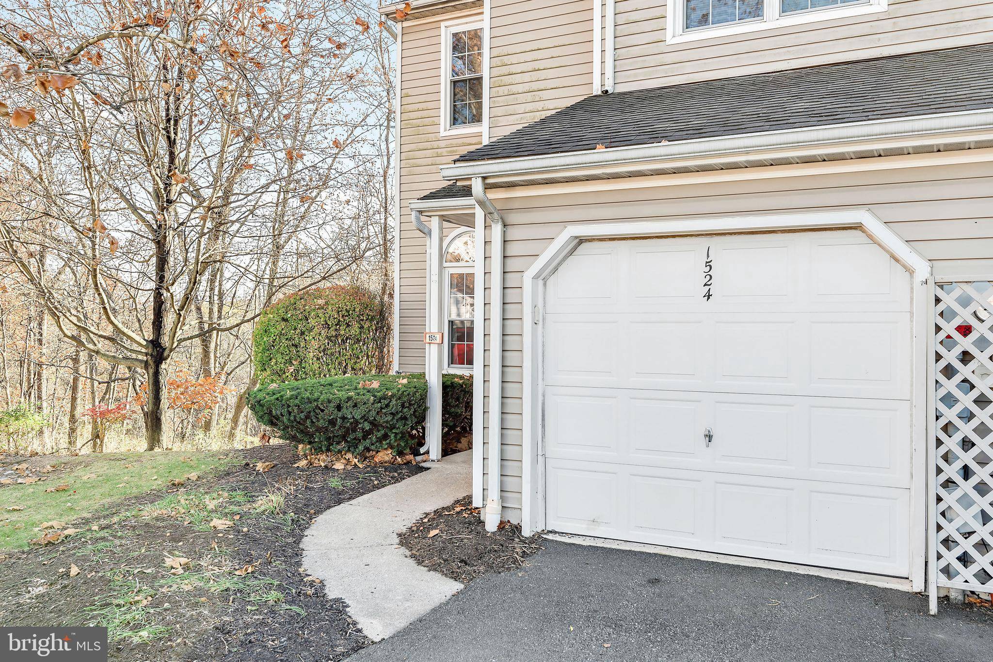 Harrisburg, PA 17111,1524 SPRING KNOLL CT