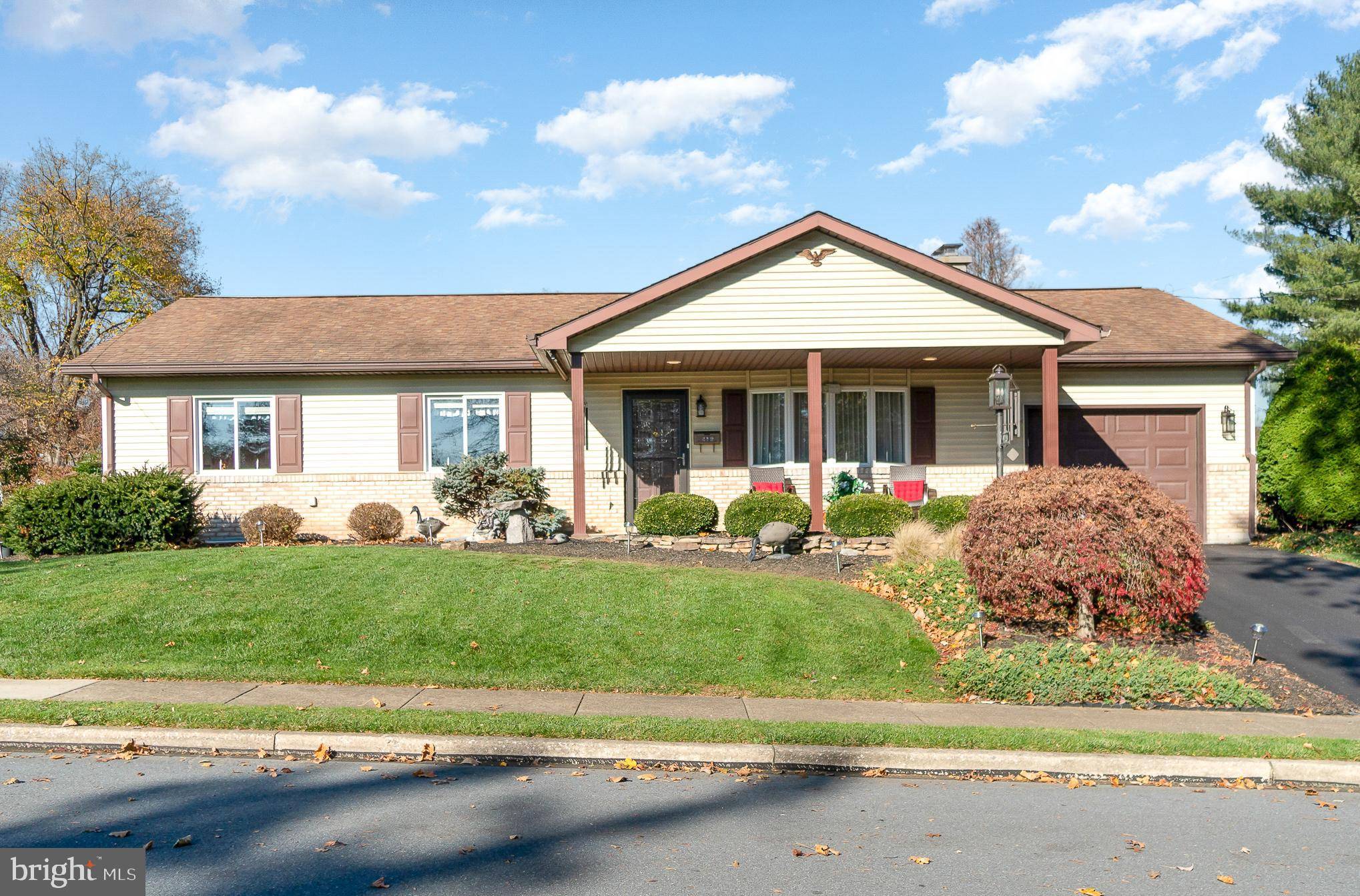 York, PA 17406,419 FITZPATRICK LN