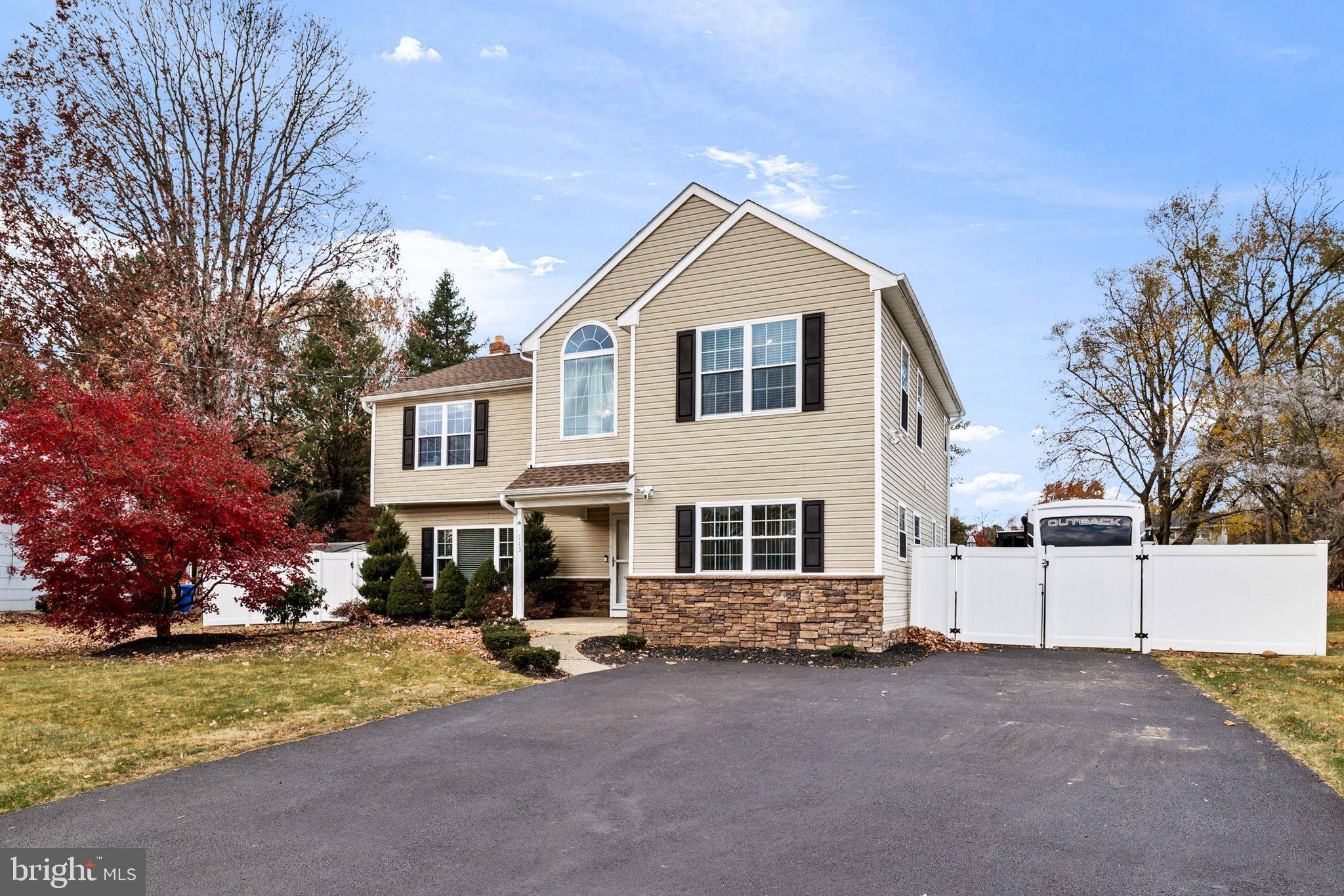 Cinnaminson, NJ 08077,113 WOODVIEW LN