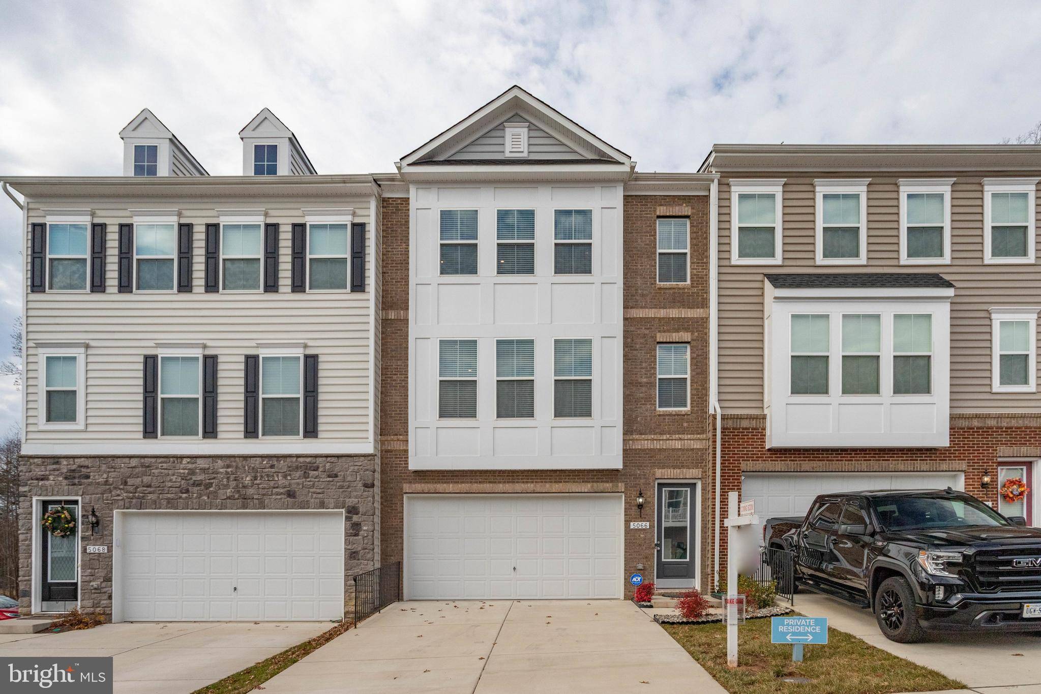 Woodbridge, VA 22192,5066 DIMPLES CT